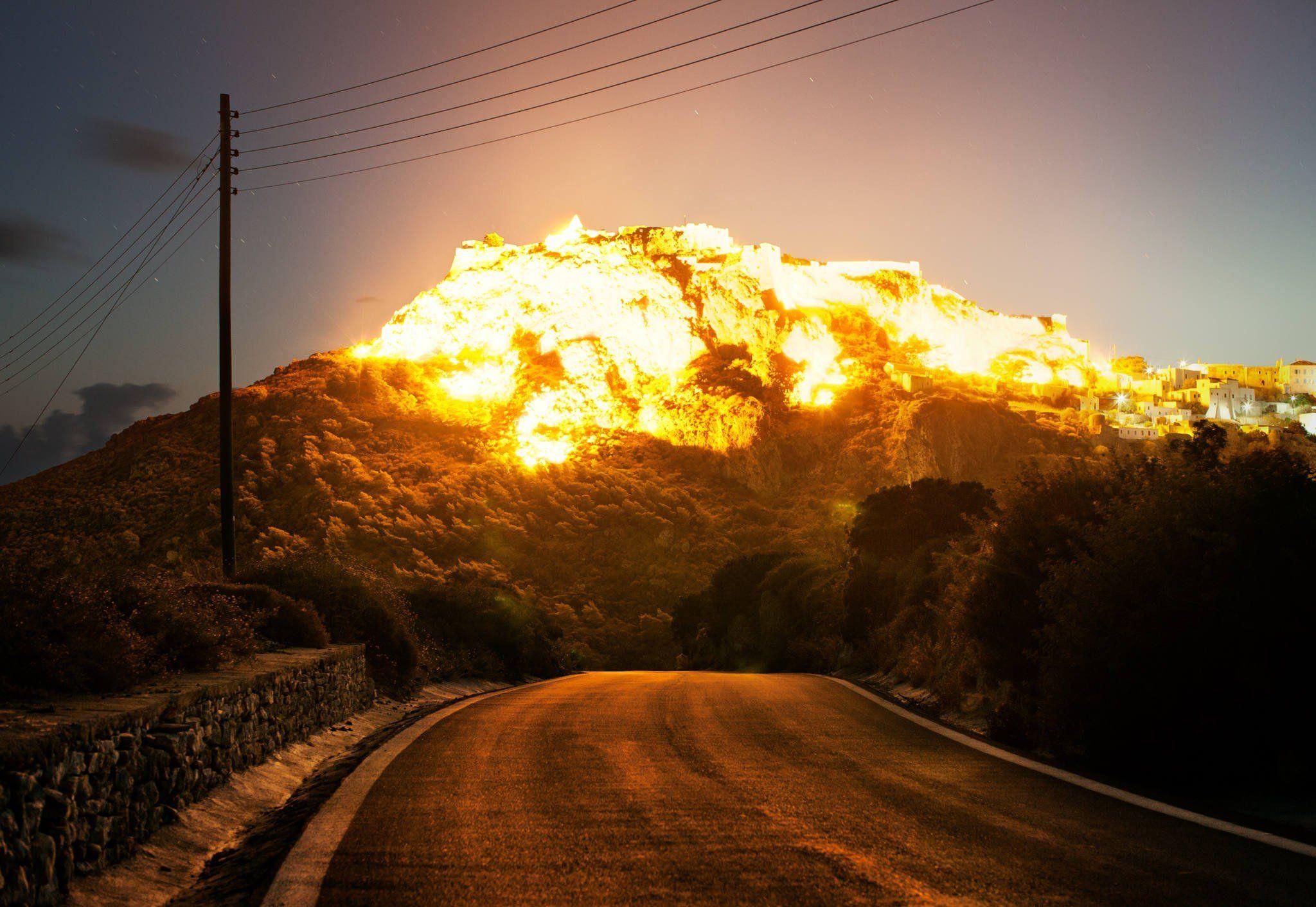 2048x1412 mountains, Sun, Reflection, Explosion HD Wallpaper / Desktop