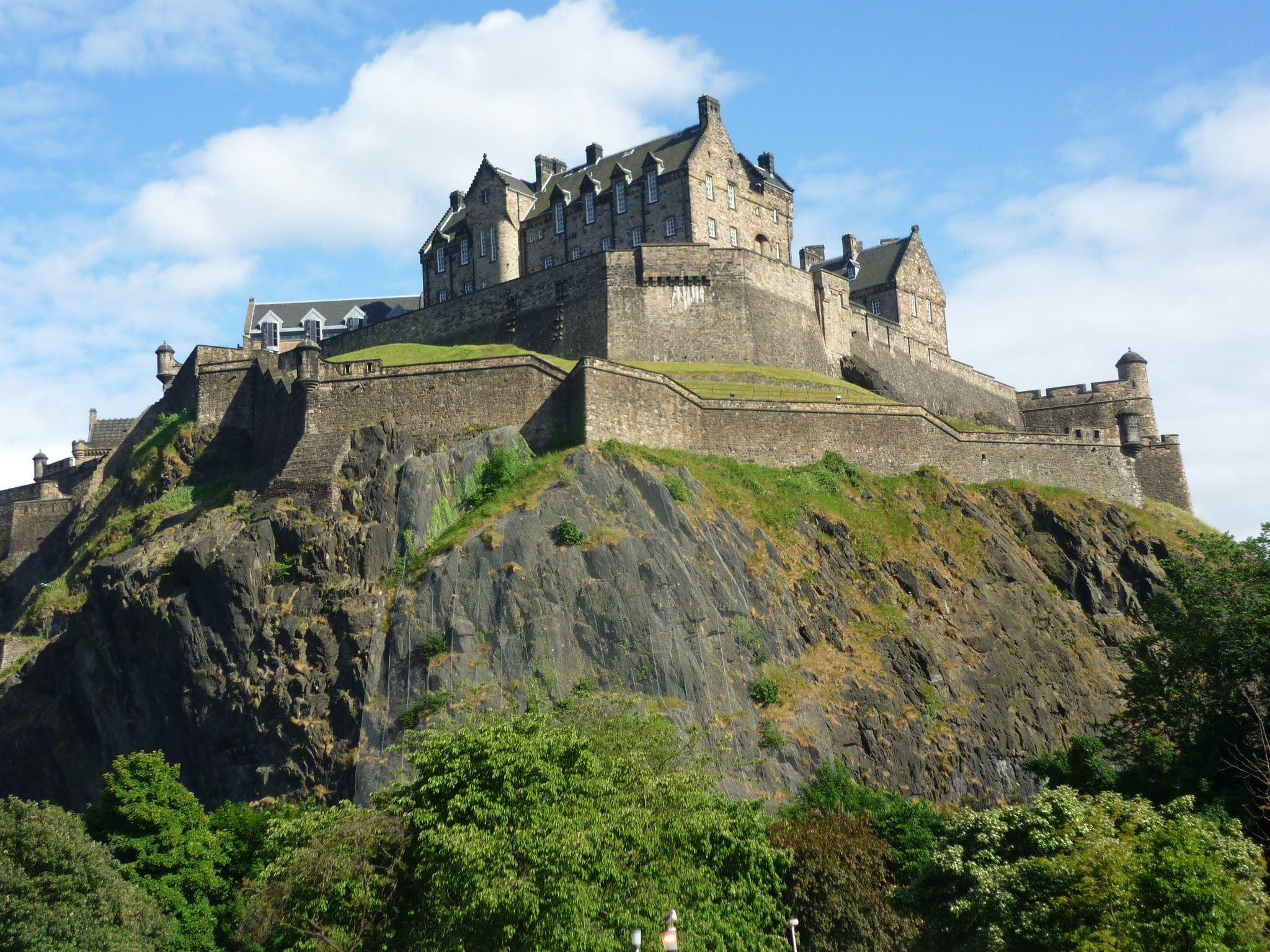 2048x1536 Edinburgh Castle wallpaper, Man Made, HQ Edinburgh Castle