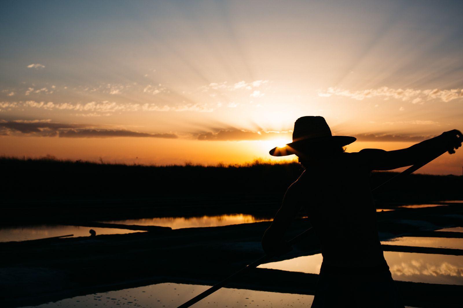 1600x1066 Sky Water Person Outdoors Landscape Sunset Sunrise Dawn Dusk