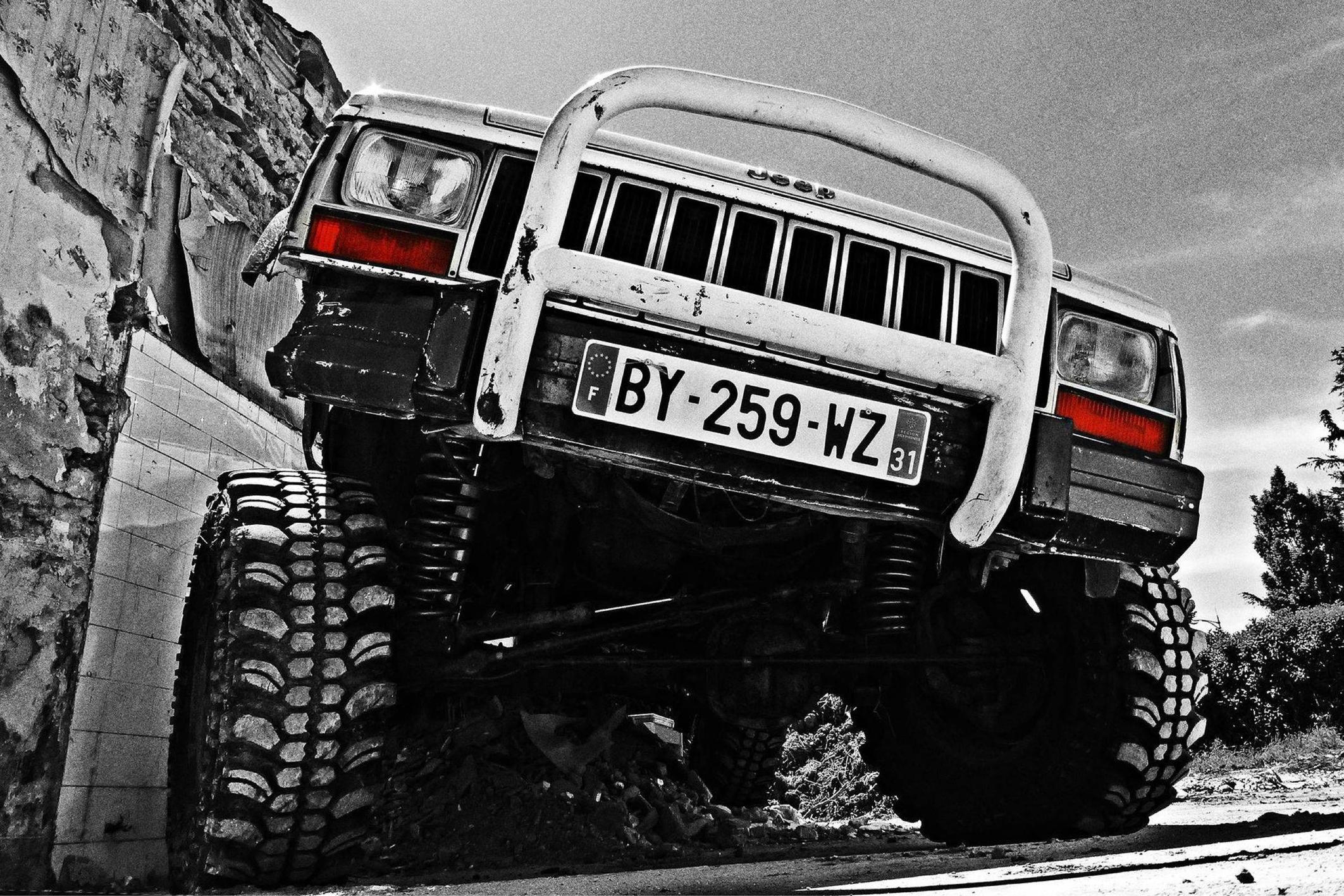 2125x1417 Jeep XJ flexing