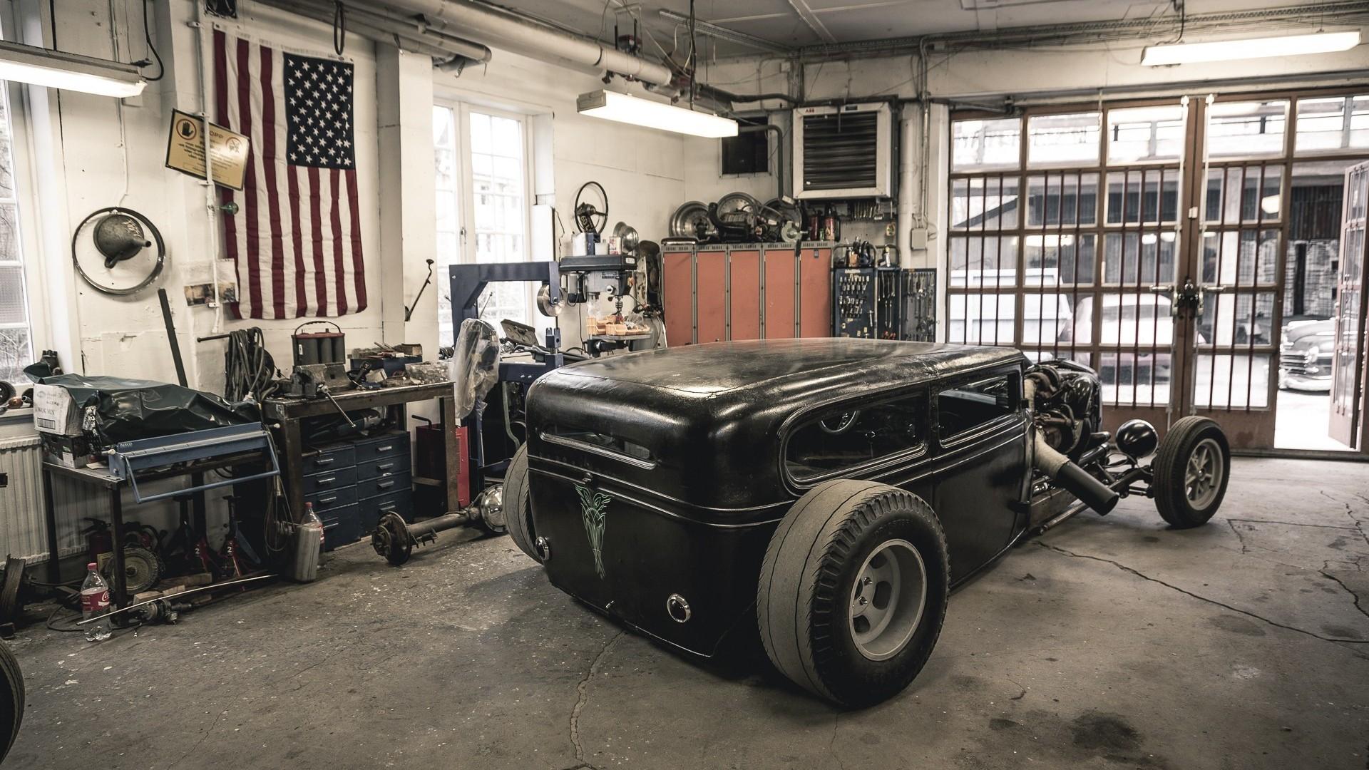 1920x1080 Vintage Garage Wallpaper