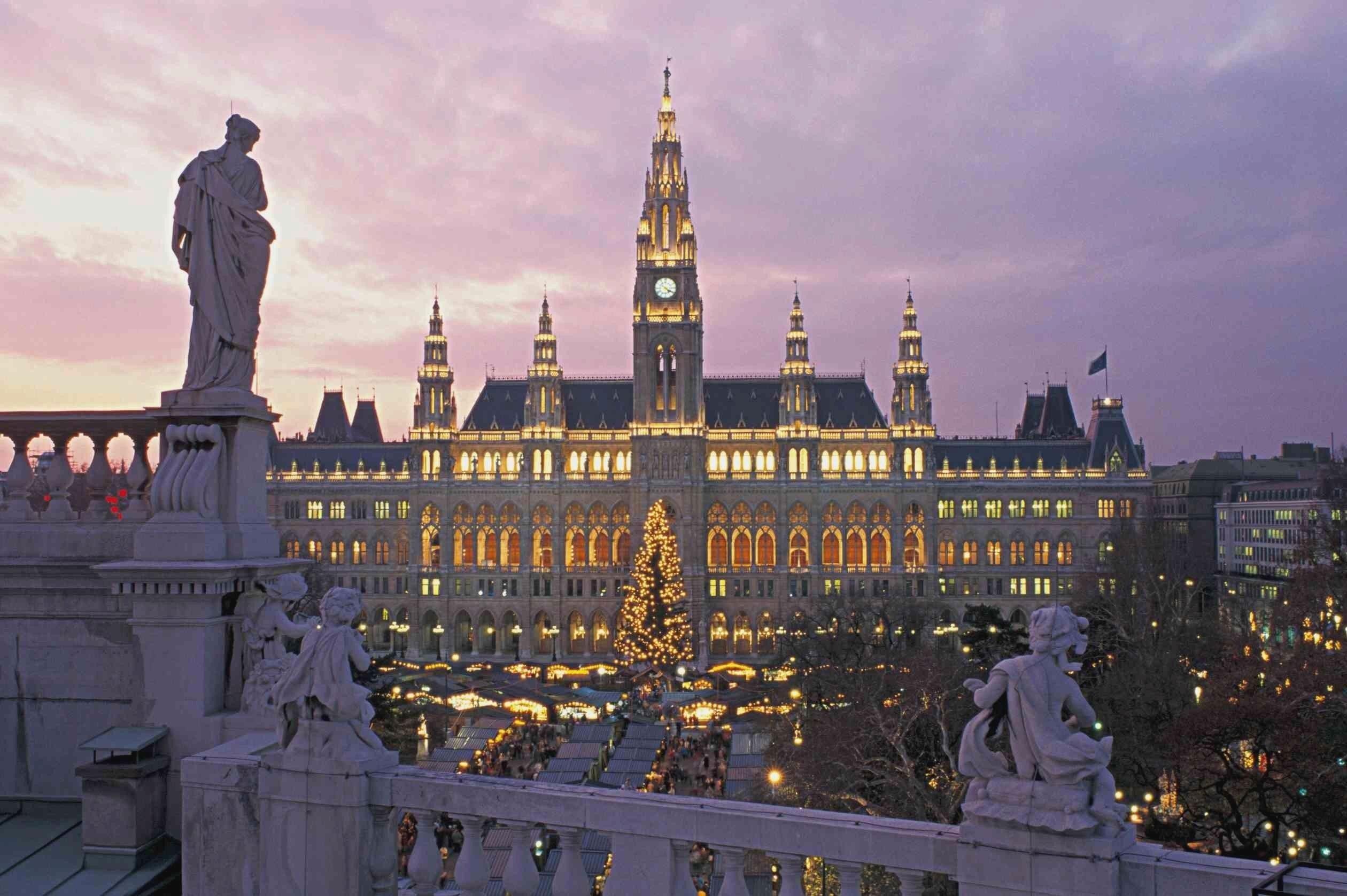 2520x1677 Vienna Wallpaper
