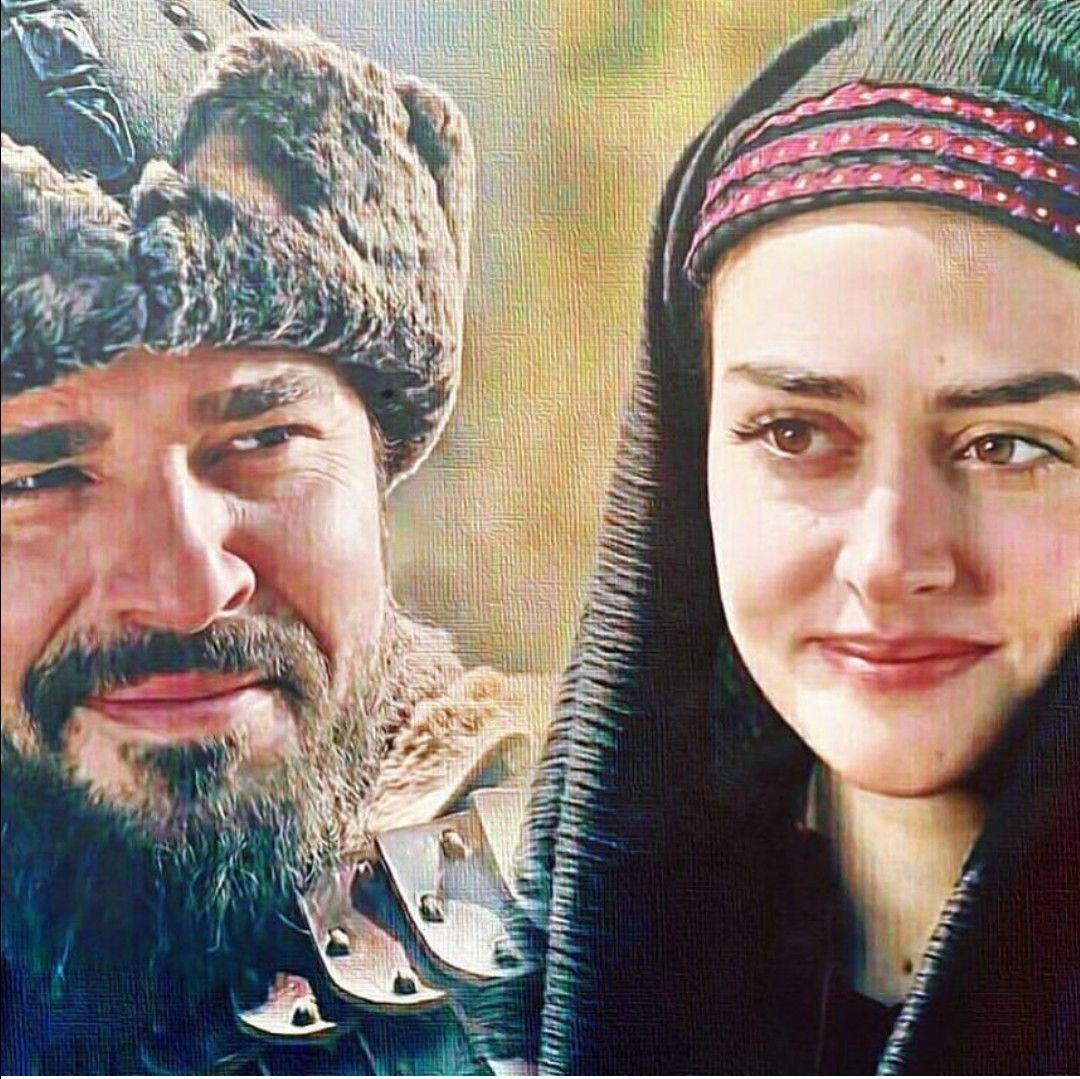 1080x1079 Halime Sultan And Ertugrul Wallpaper