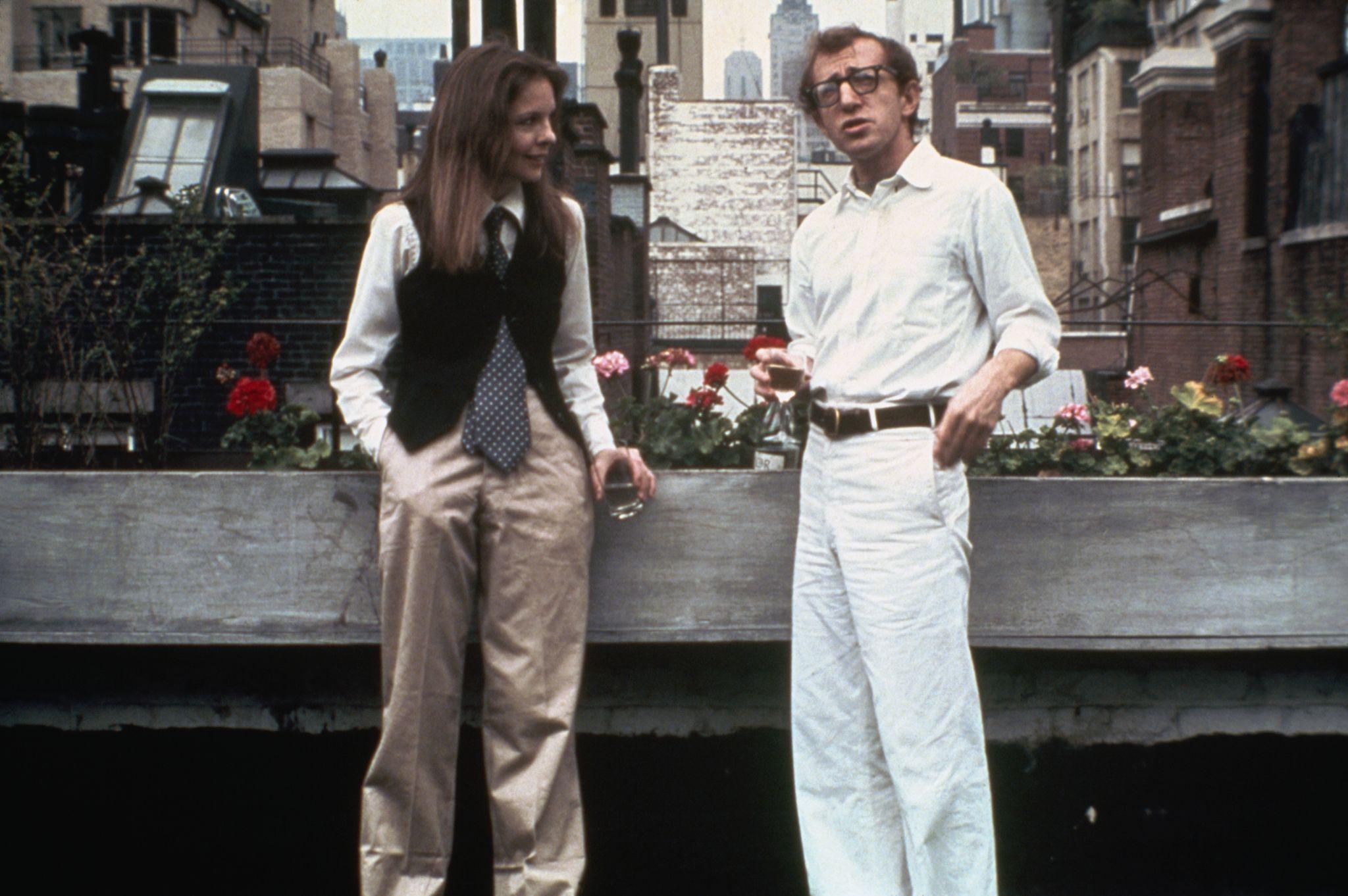 2048x1362 Annie Hall (1977)
