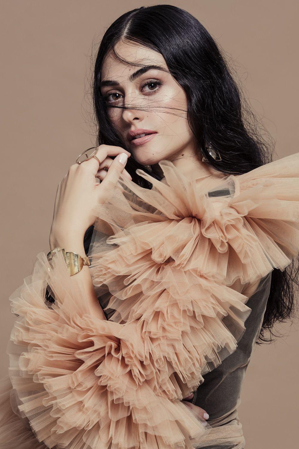 Esra Bilgiç Wallpapers - Top Free Esra Bilgiç Backgrounds - WallpaperAccess