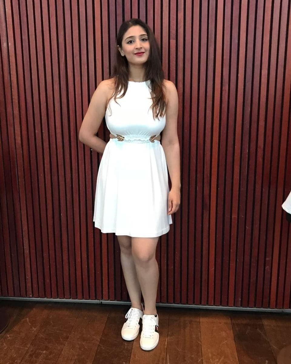 960x1200 Beautiful girls