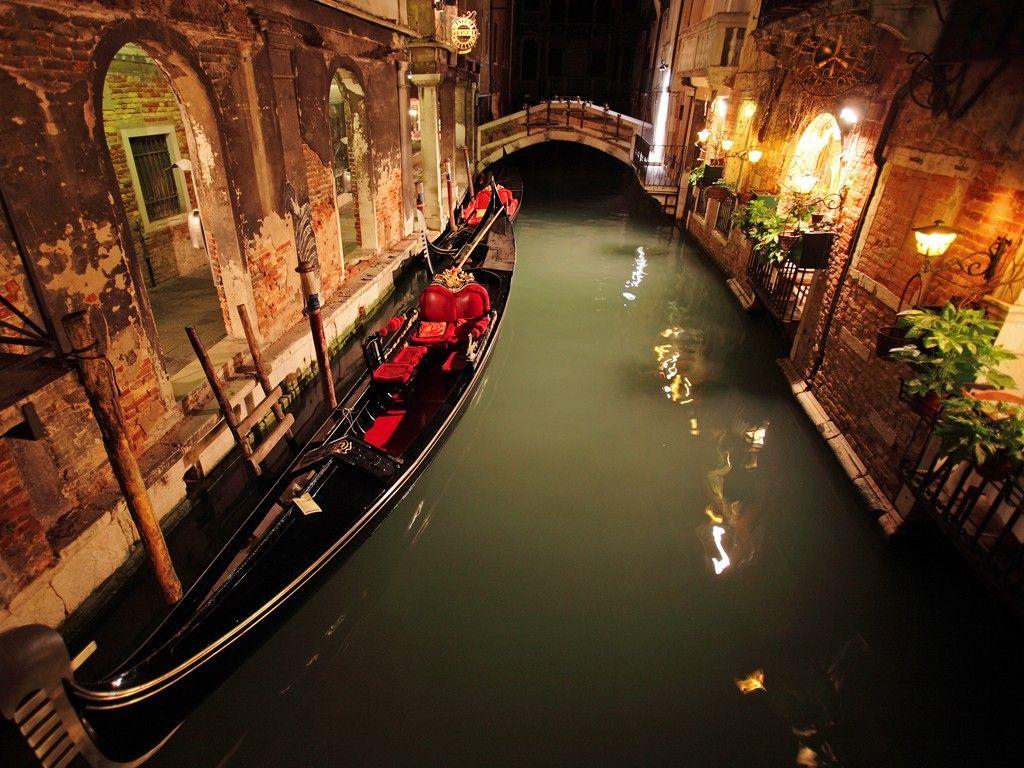 1024x768 Other: Italy Charm Wp Lake Bridge Water Romantic Boat Architecture