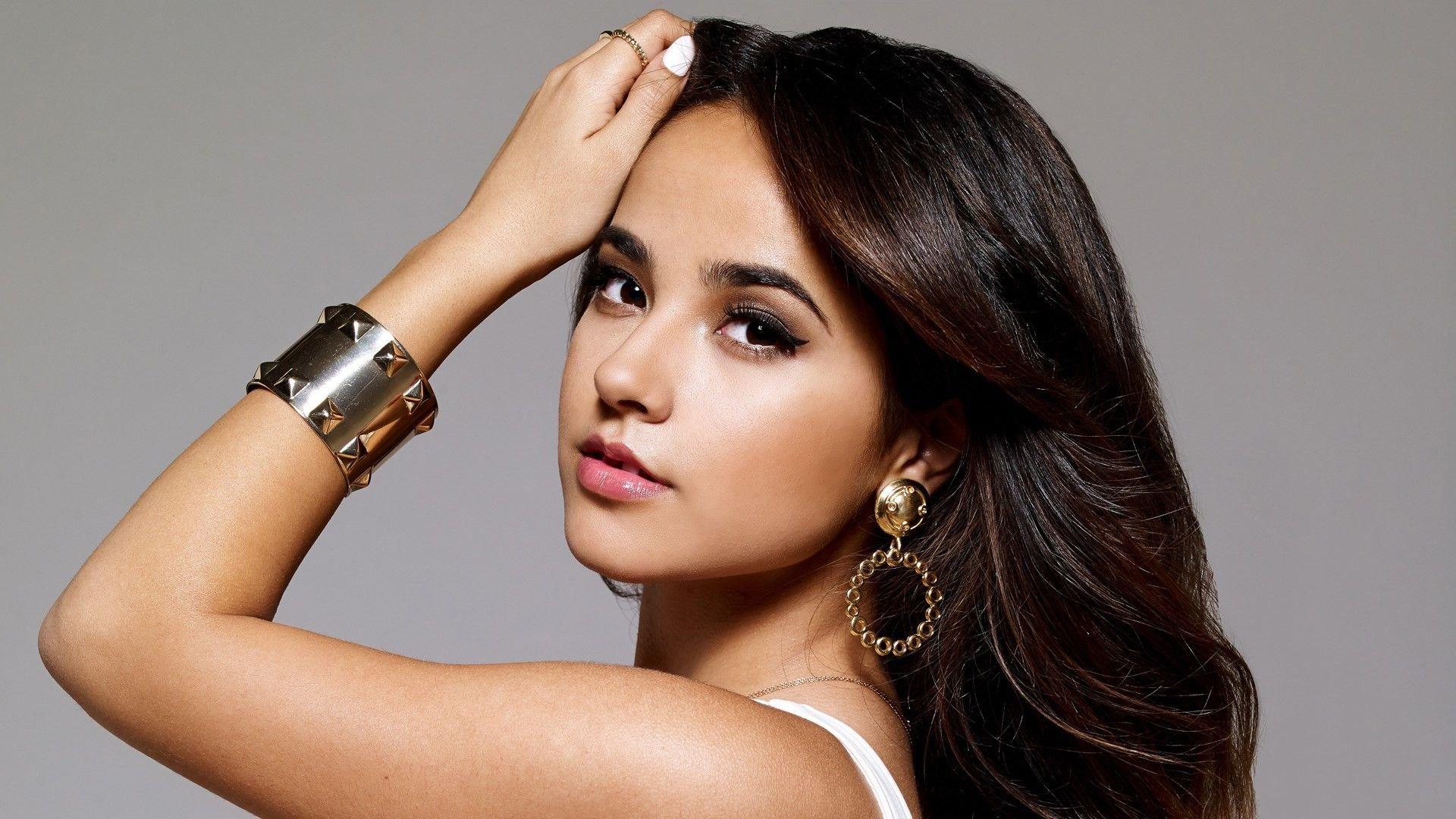 1920x1080 Becky G on Her Evolution Award Medley & Performance With Myke