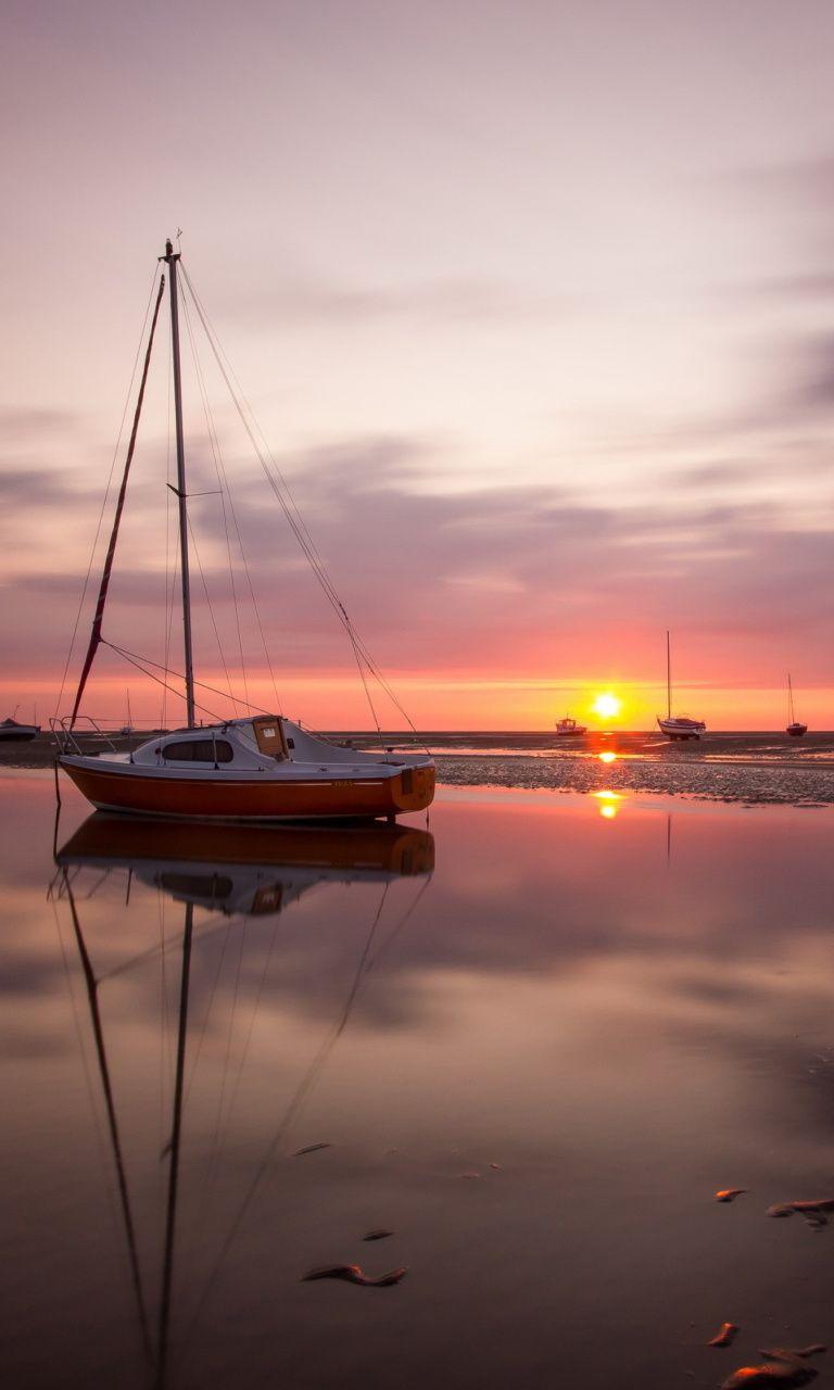 768x1280 Boat At Sunset. Tap to see more very Romantic Sunshine Scenery