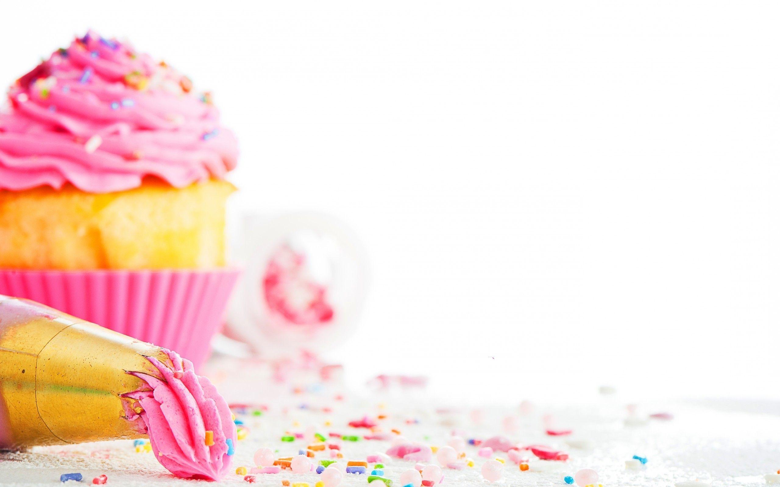2560x1600 Cupcake Wallpaper