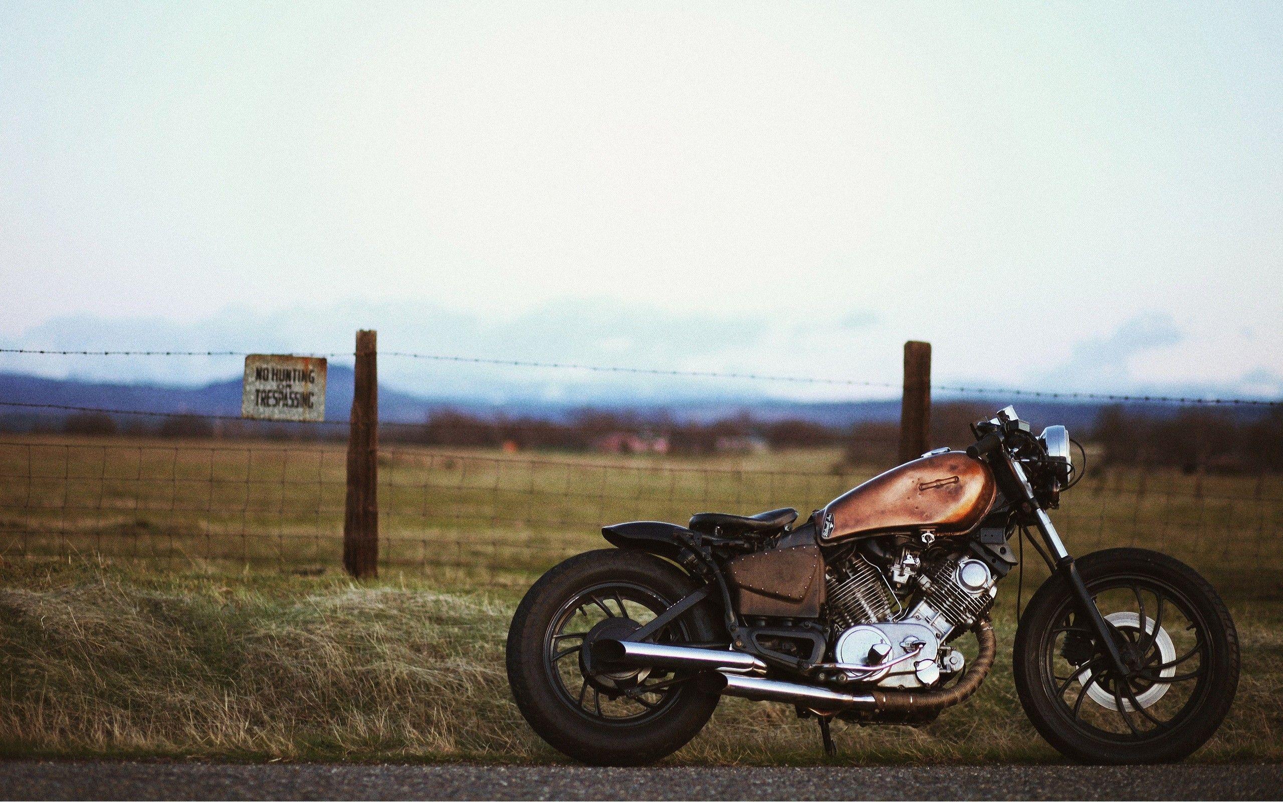 2560x1600 HD Bobber Wallpaper