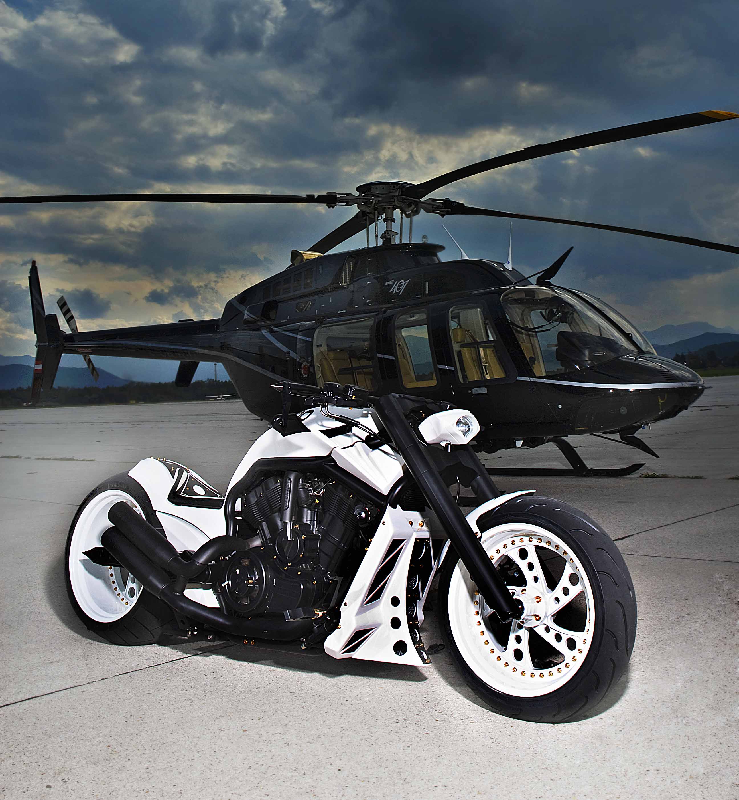 2592x2804 No Limit Custom "Gallardo" V Rod Wallpaperx2804