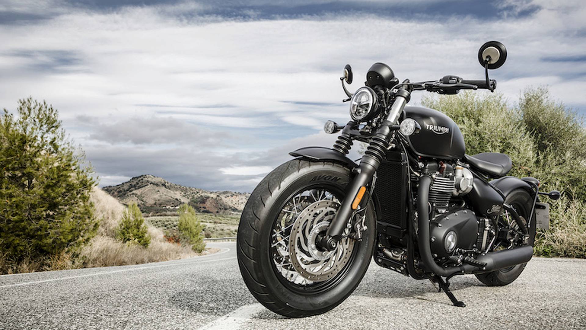 1920x1080 First Ride: 2018 Triumph Bonneville Bobber Black