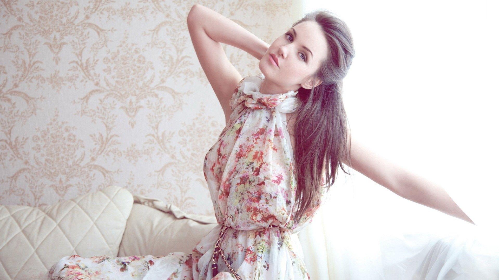 1920x1080 Fashion HD Desktop Wallpaper. Beautiful