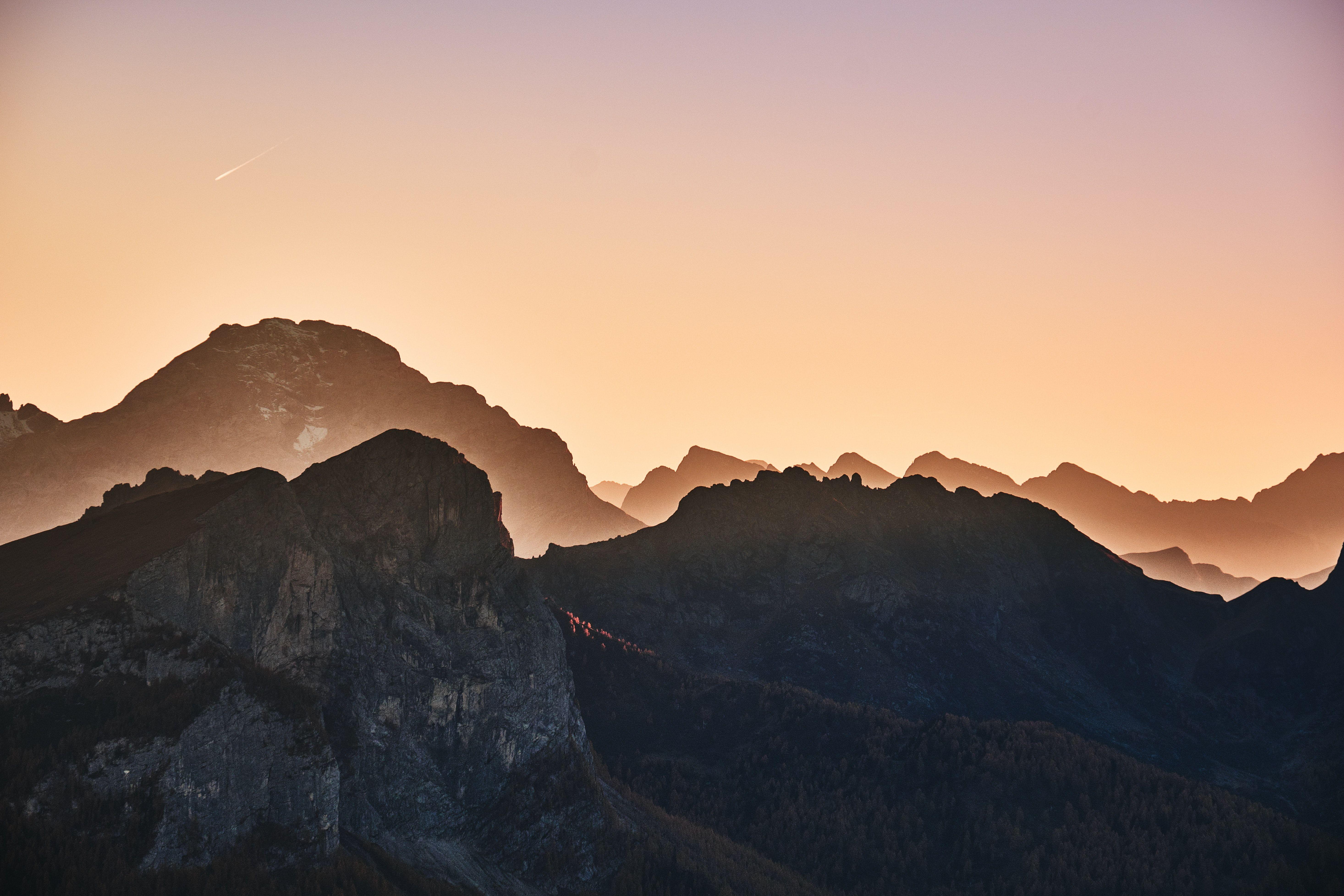 5865x3910 Giau Pass 4K Wallpaper, Mountain range, Dolomites, Sunrise
