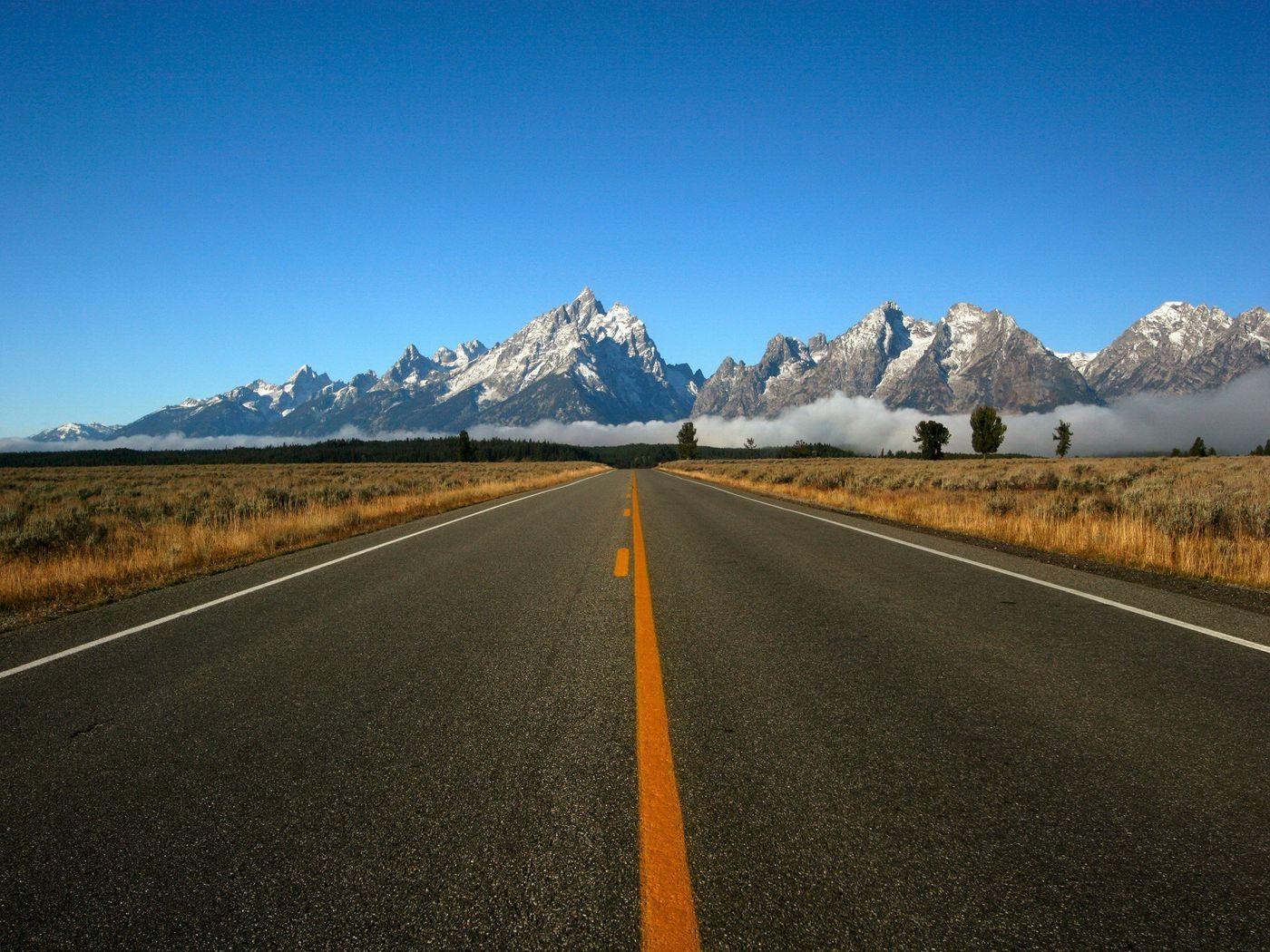 1400x1050 Download wallpaper 1400x1050 road, marking, line, yellow