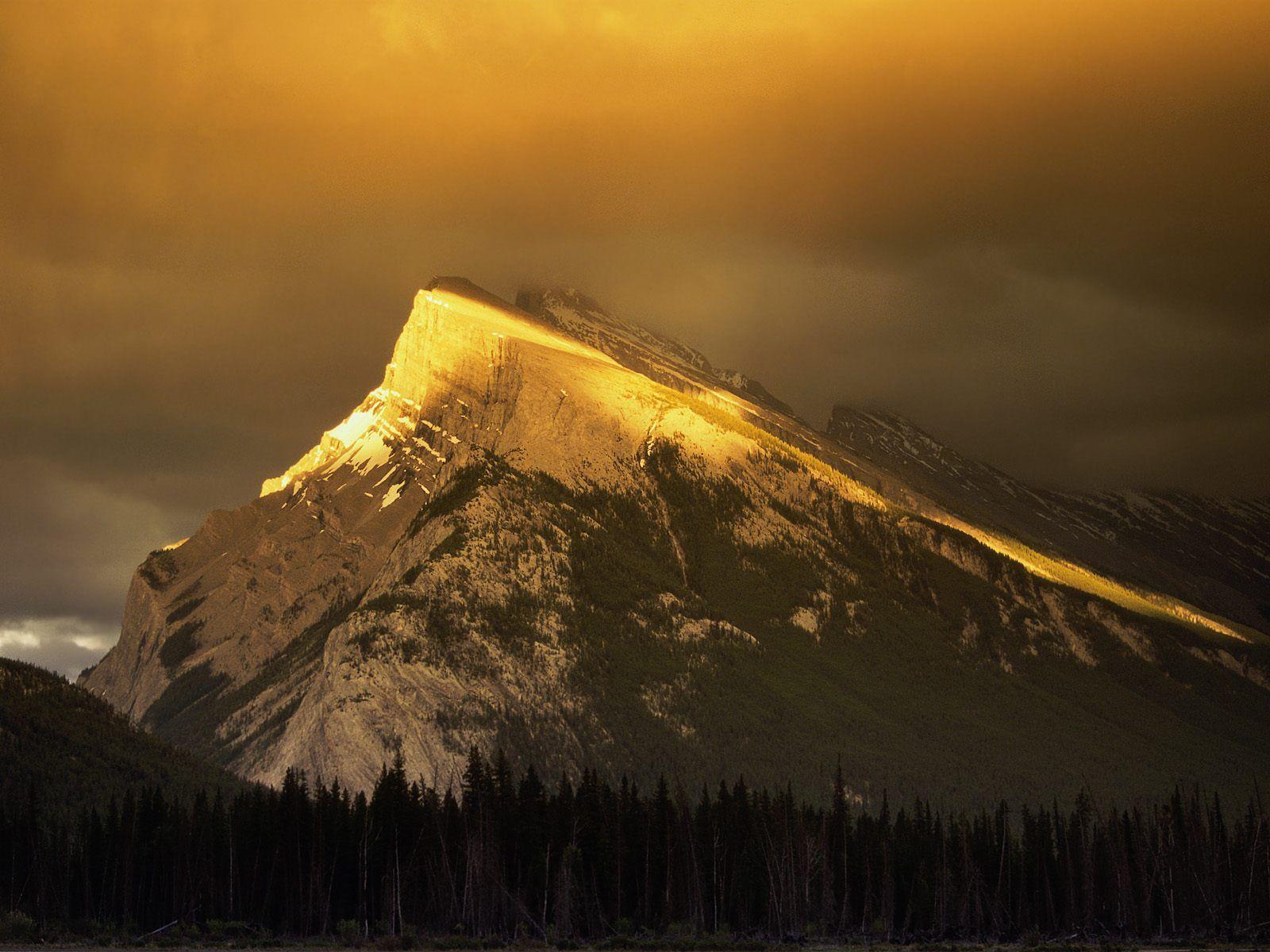 1600x1200 yellow mountain national park, Banff, Road