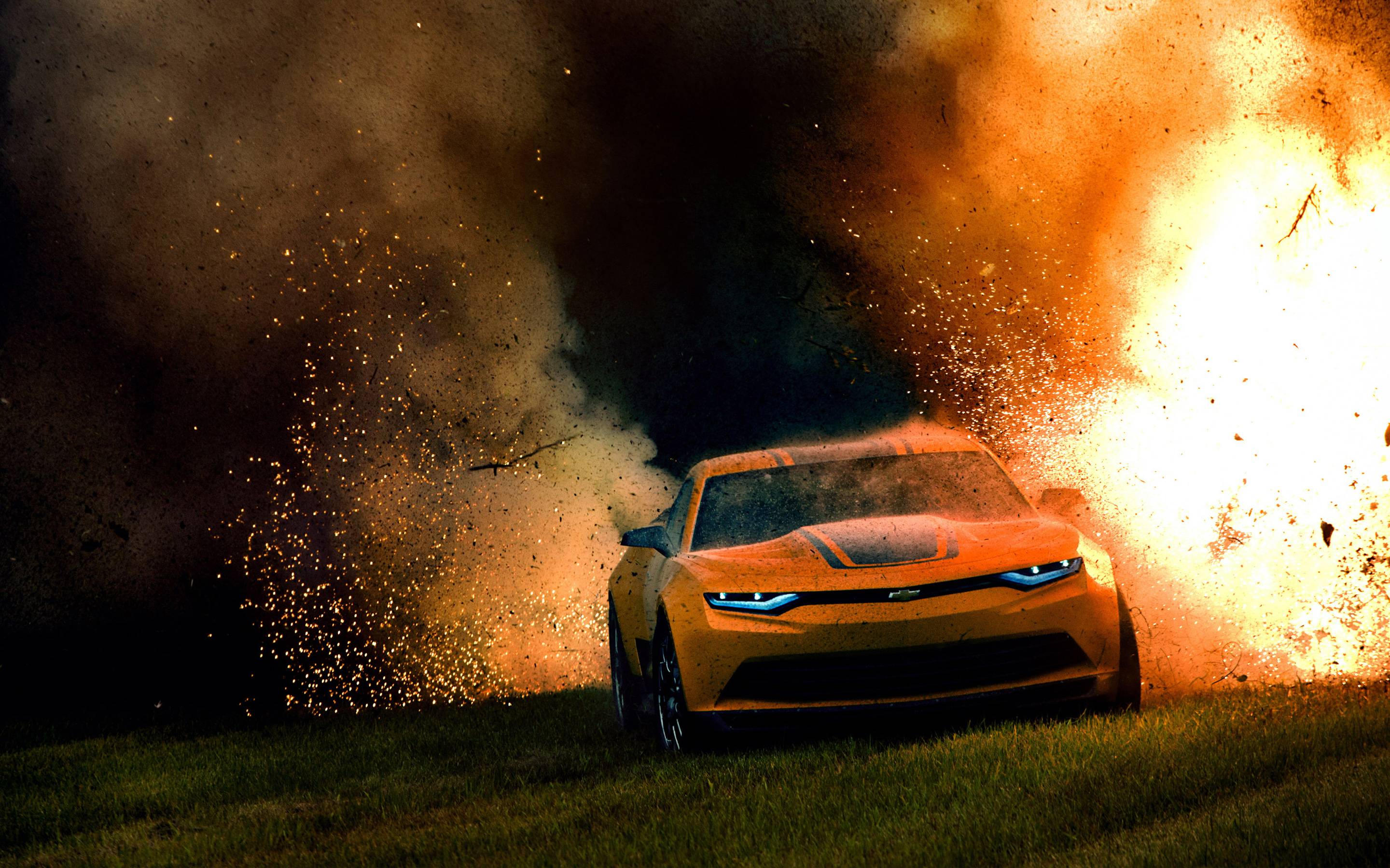 2880x1800 Bumblebee Camaro in Transformers 4 HD Wallpaper. HD Wallpaper