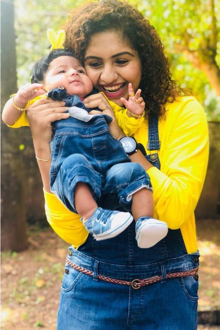 853x1280 PHOTOS- Actress Noorin Shereef of Oru Adaar Love fame