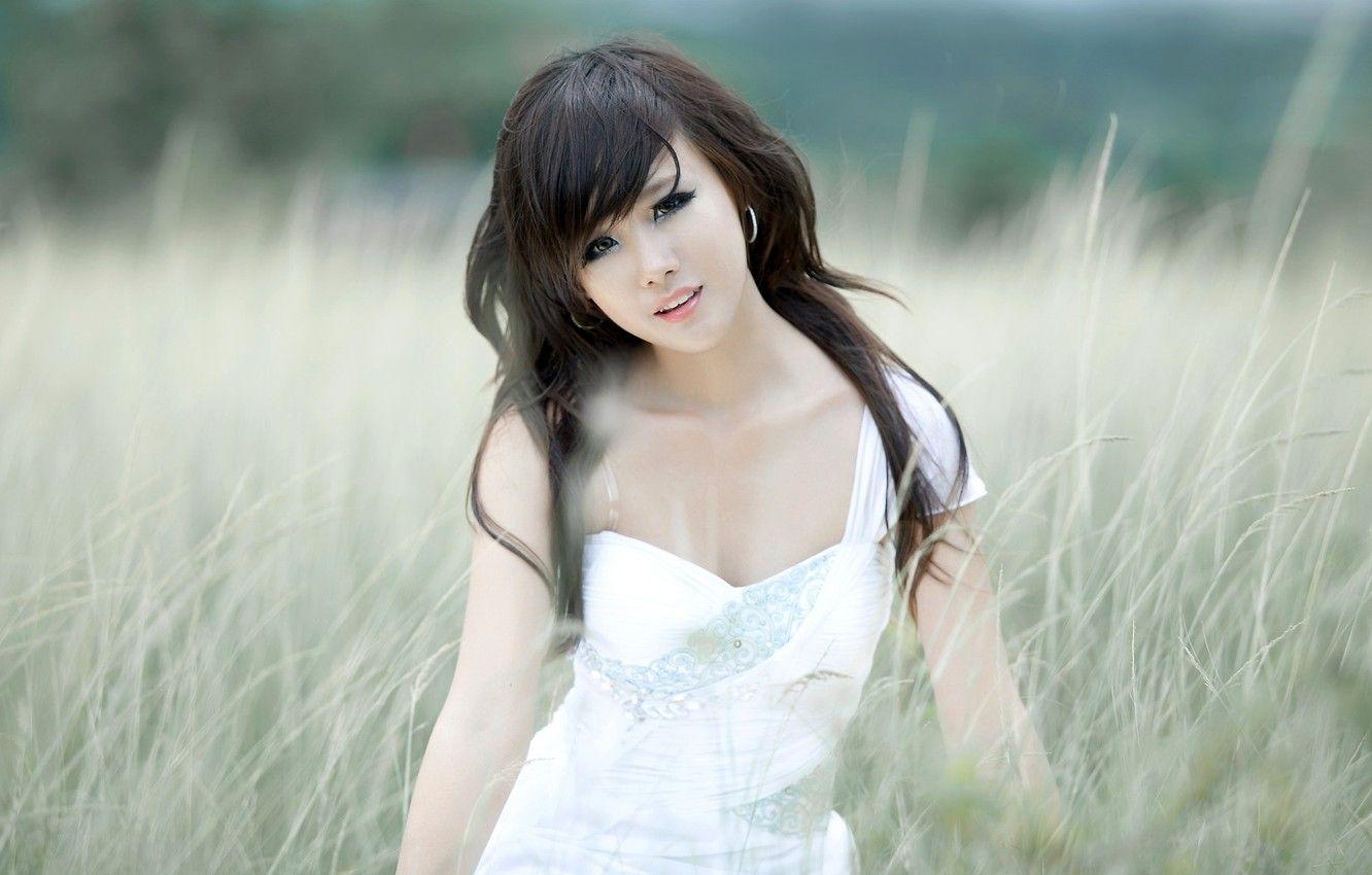 1332x850 Wallpaper Girl, Brunette, Asian, Beautiful View, Phuong Uyen