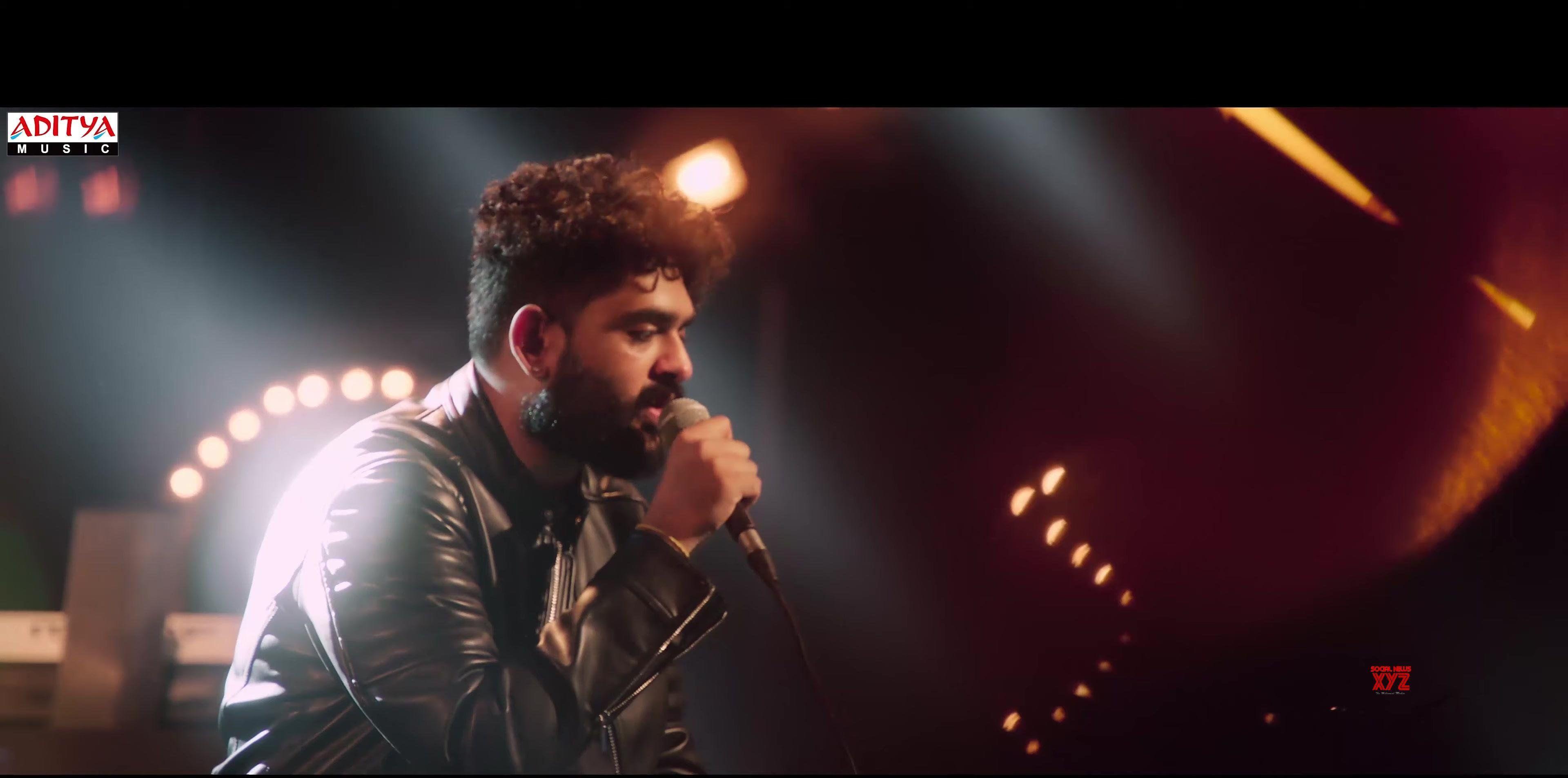 3840x1905 Ala Vaikunthapurramuloo Samajavaragamana Song Stills News XYZ