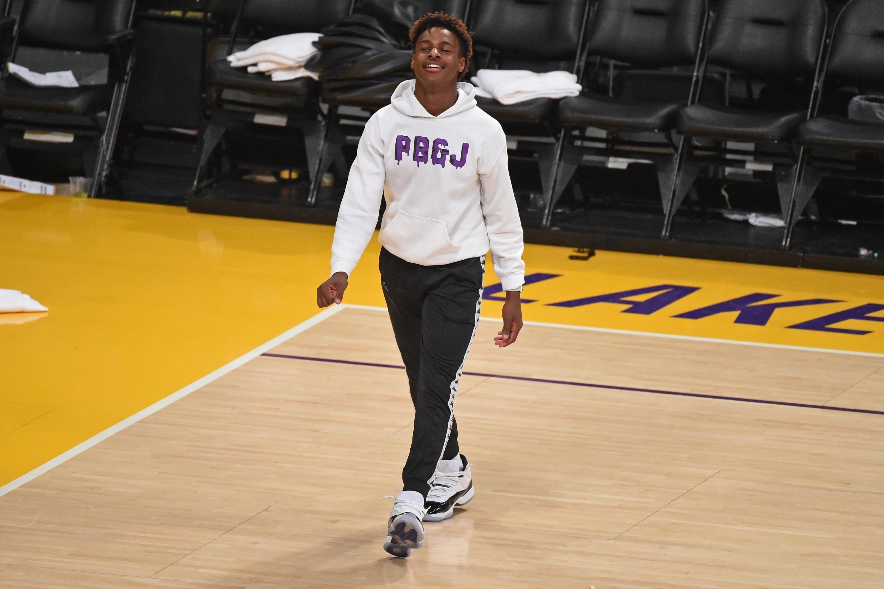3072x2048 Watch Bronny James Replicate LeBron's Legendary Block at LA