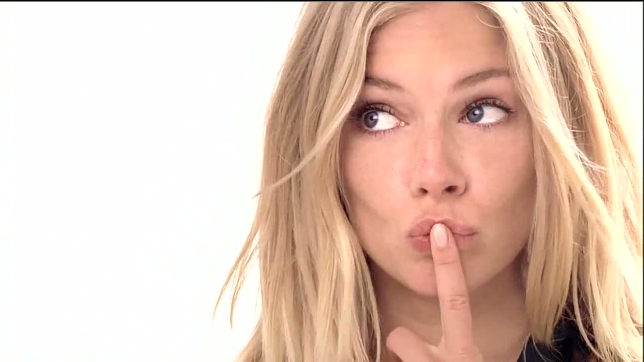 1280x720 Sienna Miller wallpaperx720