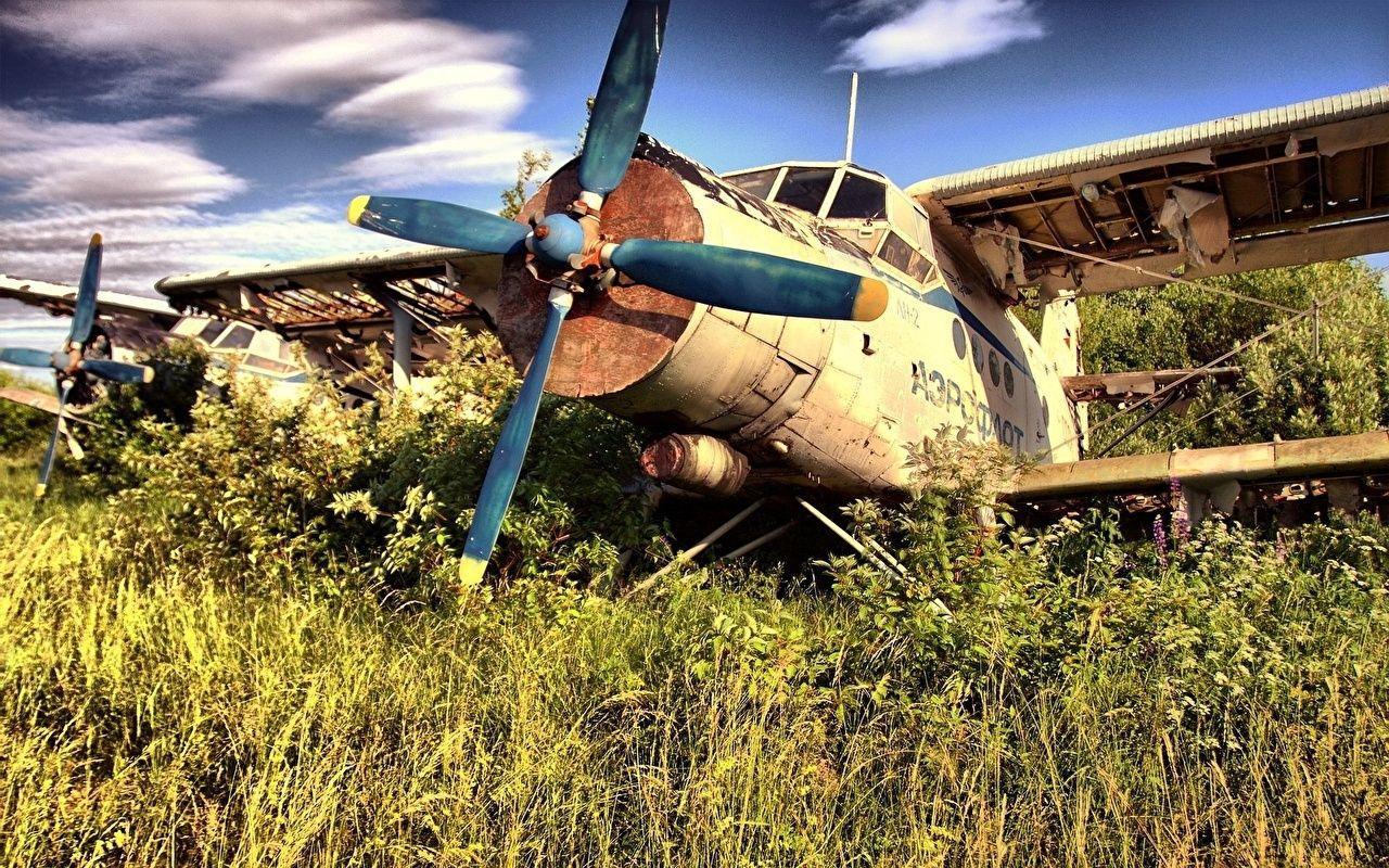 1280x800 Old Airplanes Wallpaper
