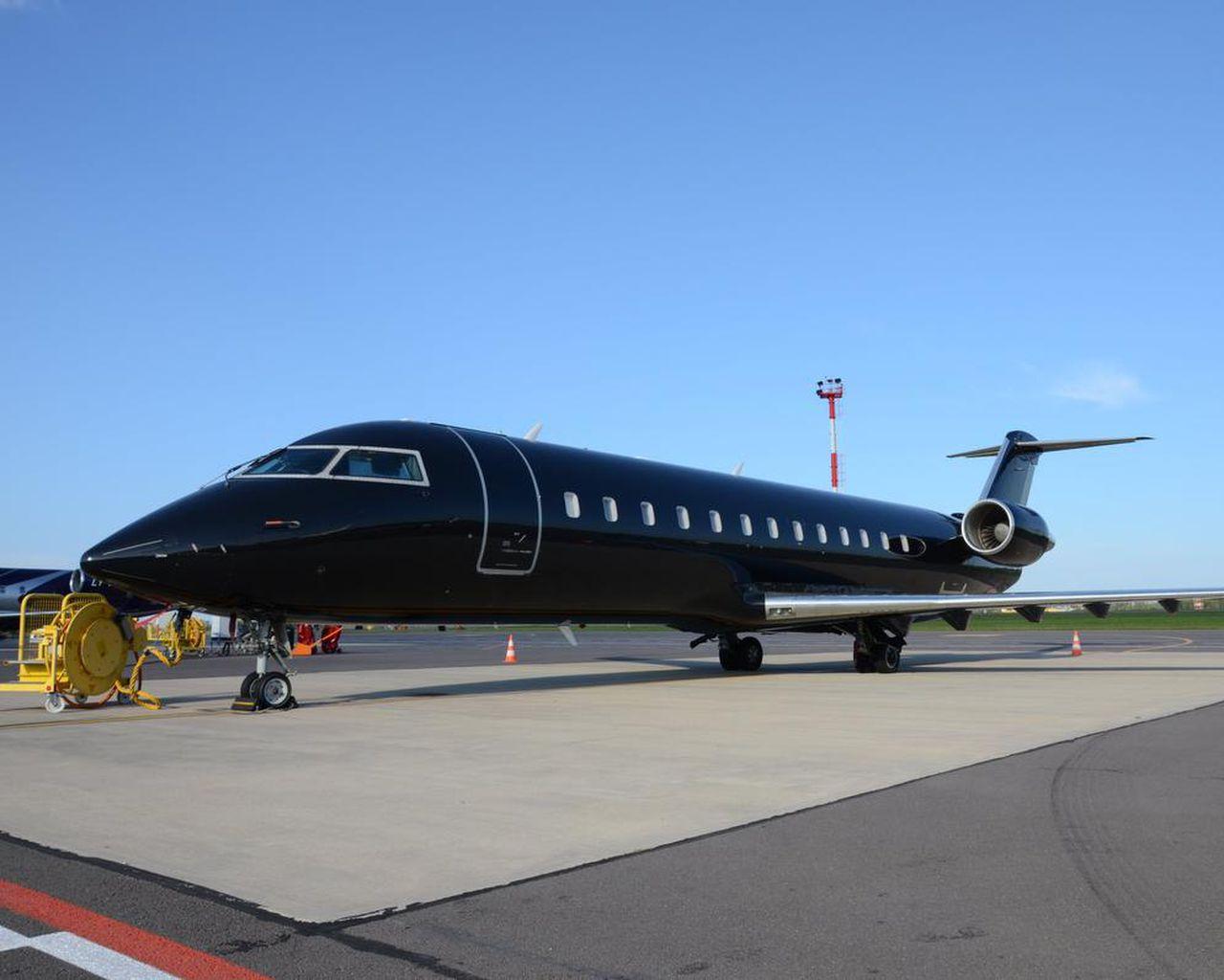 1280x1024 The Super Rich Are Being Scammed On Their Private Jets