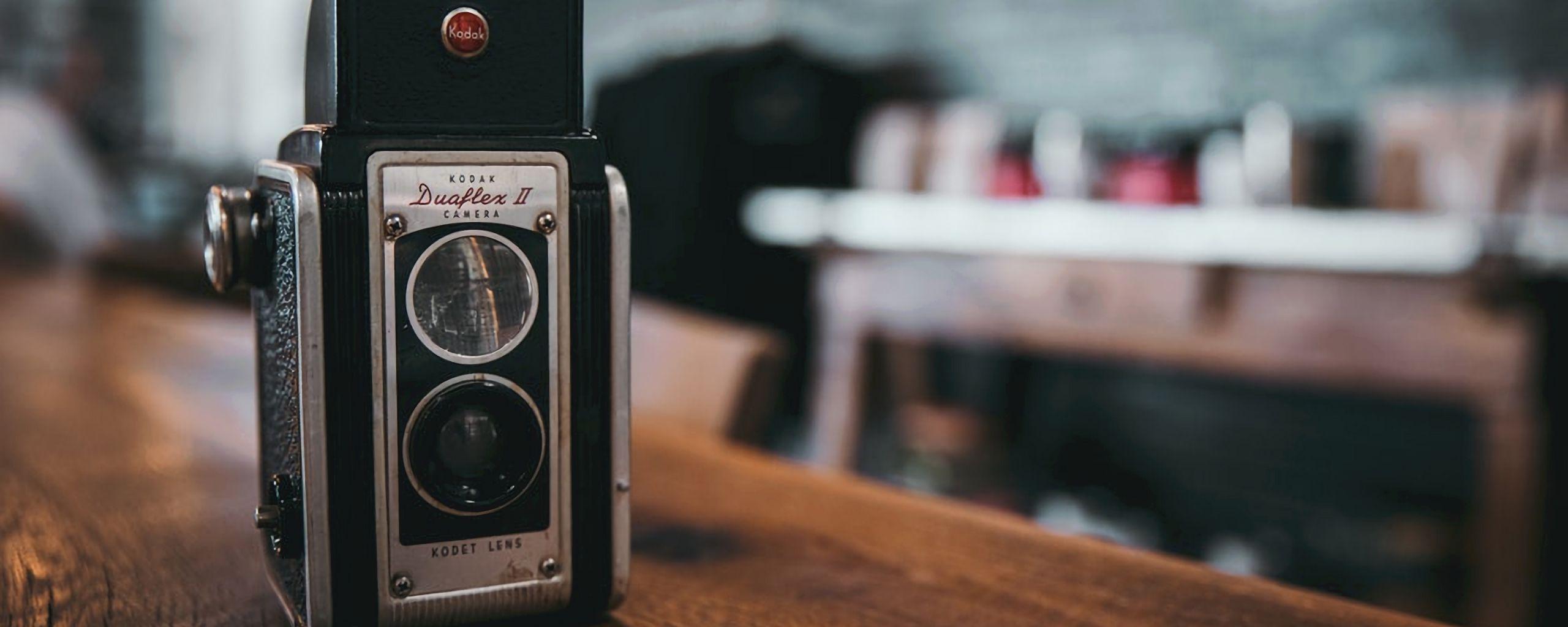 2560x1024 Download wallpaper 2560x1024 camera, vintage, retro, strange