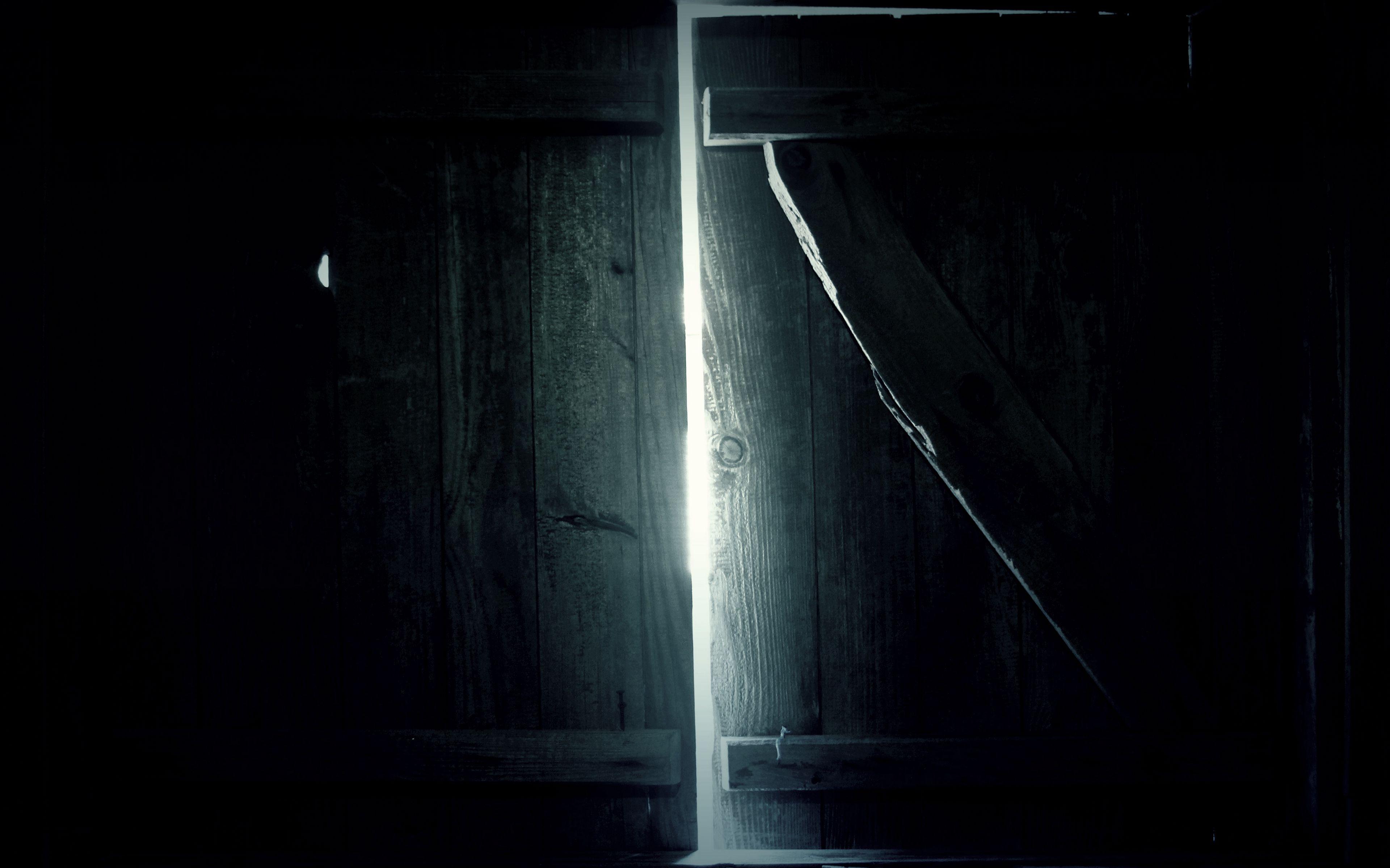 3840x2400 Download wallpaper 3840x2400 door, wooden, dark, light 4k ultra HD