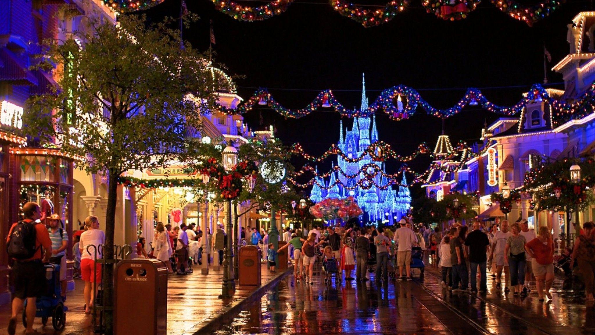 2048x1152 new look people see disneyland free wallpaper