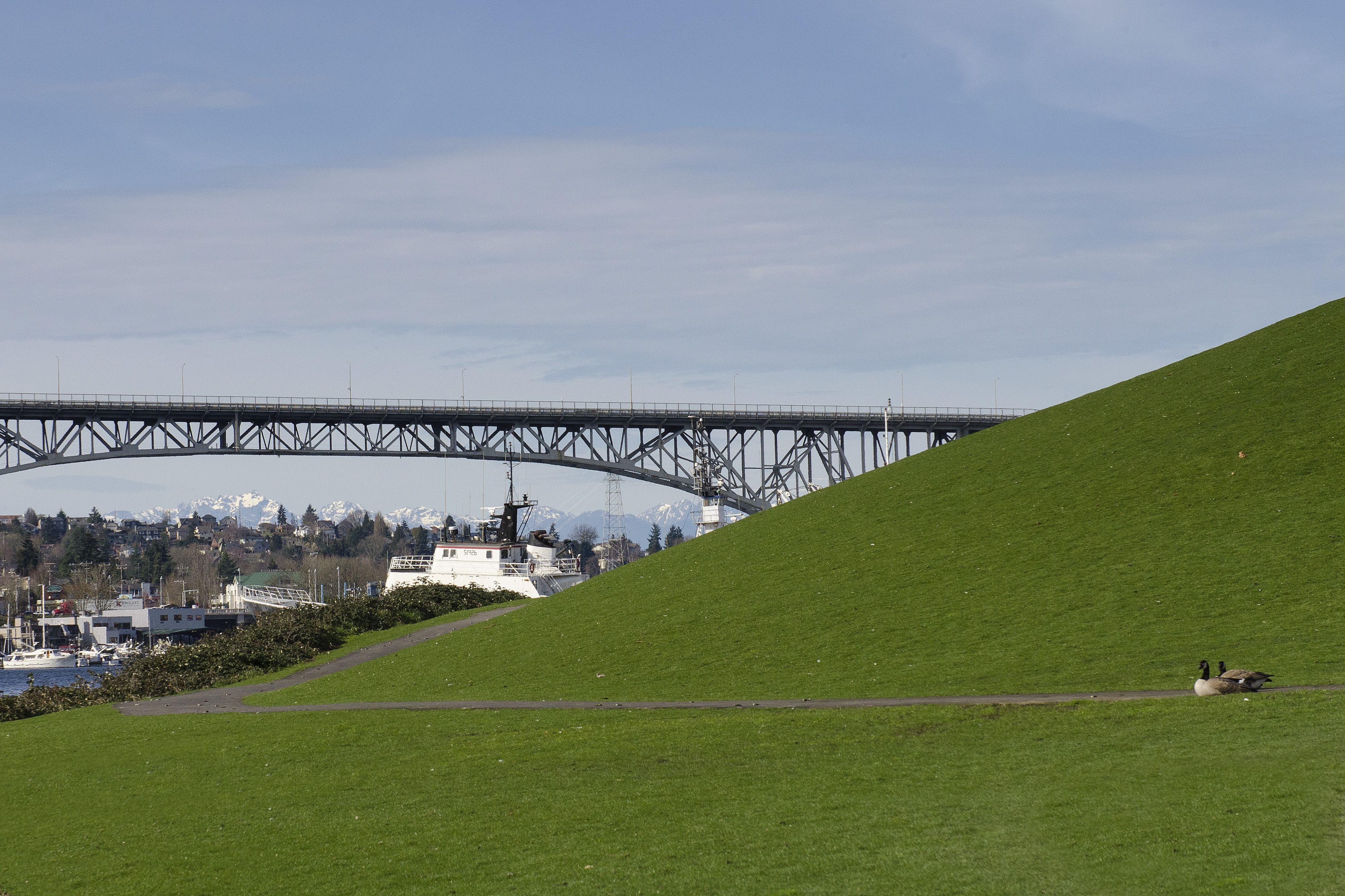 4010x2673 Wallpaper : Seattle, park, bridge, blue, sky, lake, snow, mountains