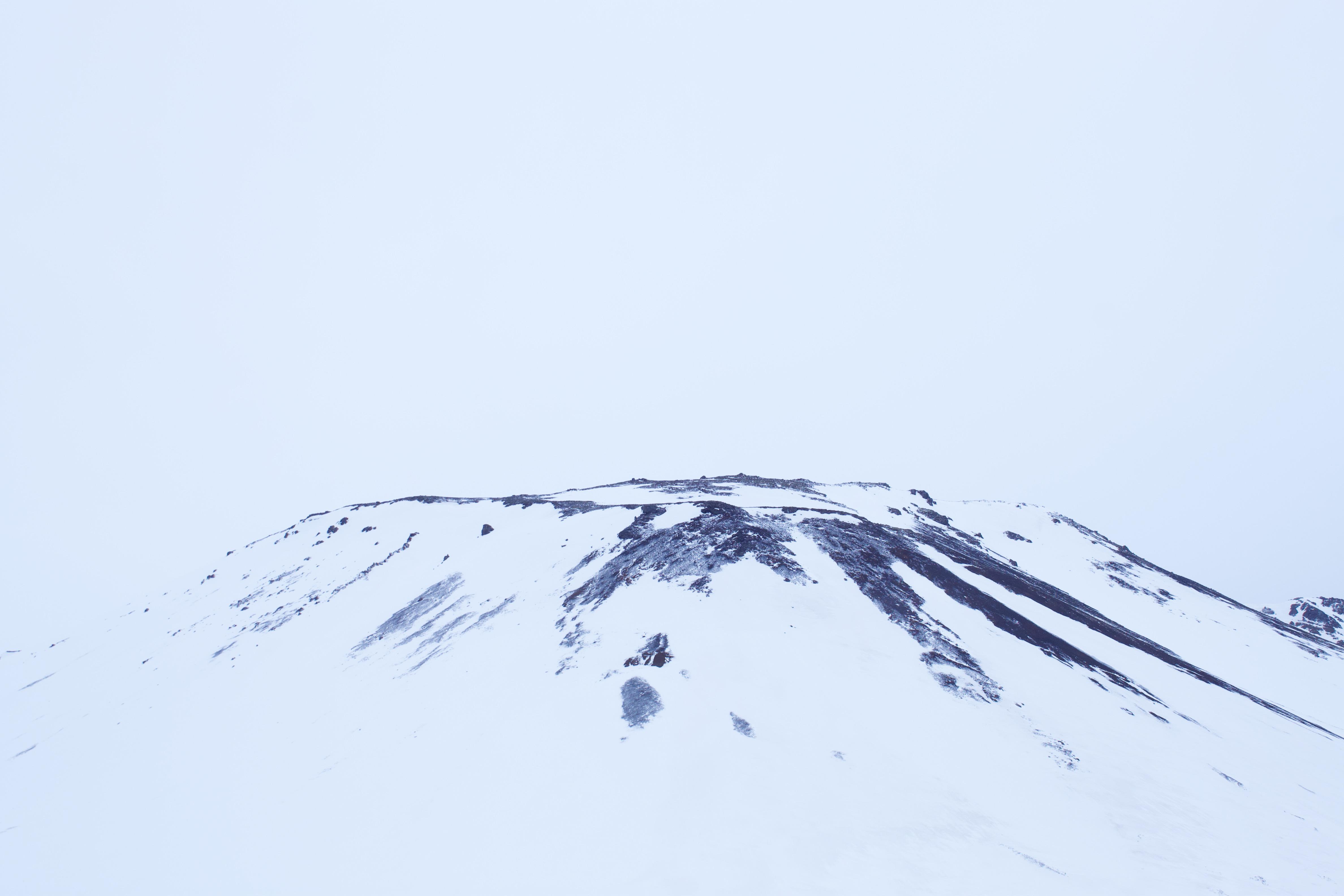 4752x3168 of Mountain 4K wallpaper for your desktop or mobile screen