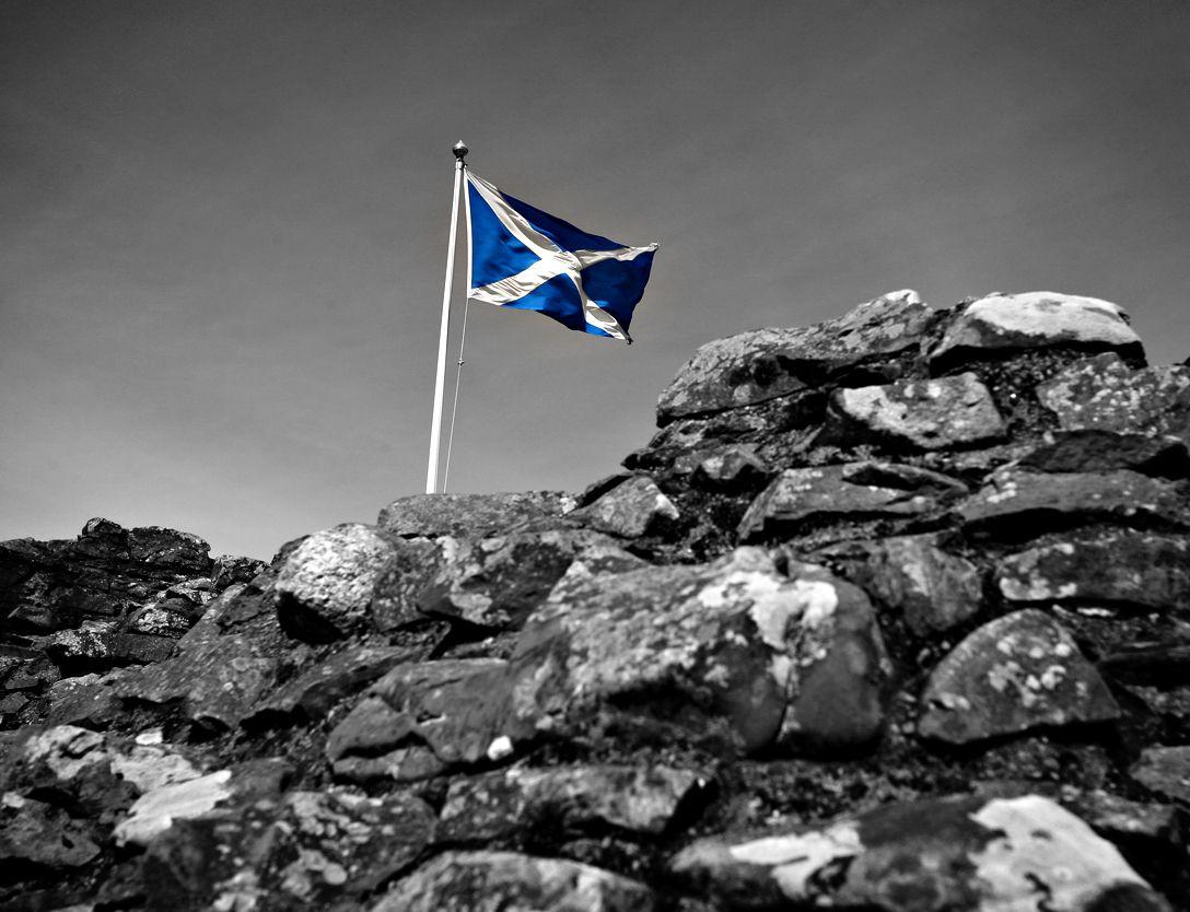 1088x834 Scottish Flag Historic Scottish Castles 1857 - Fantastic Castle