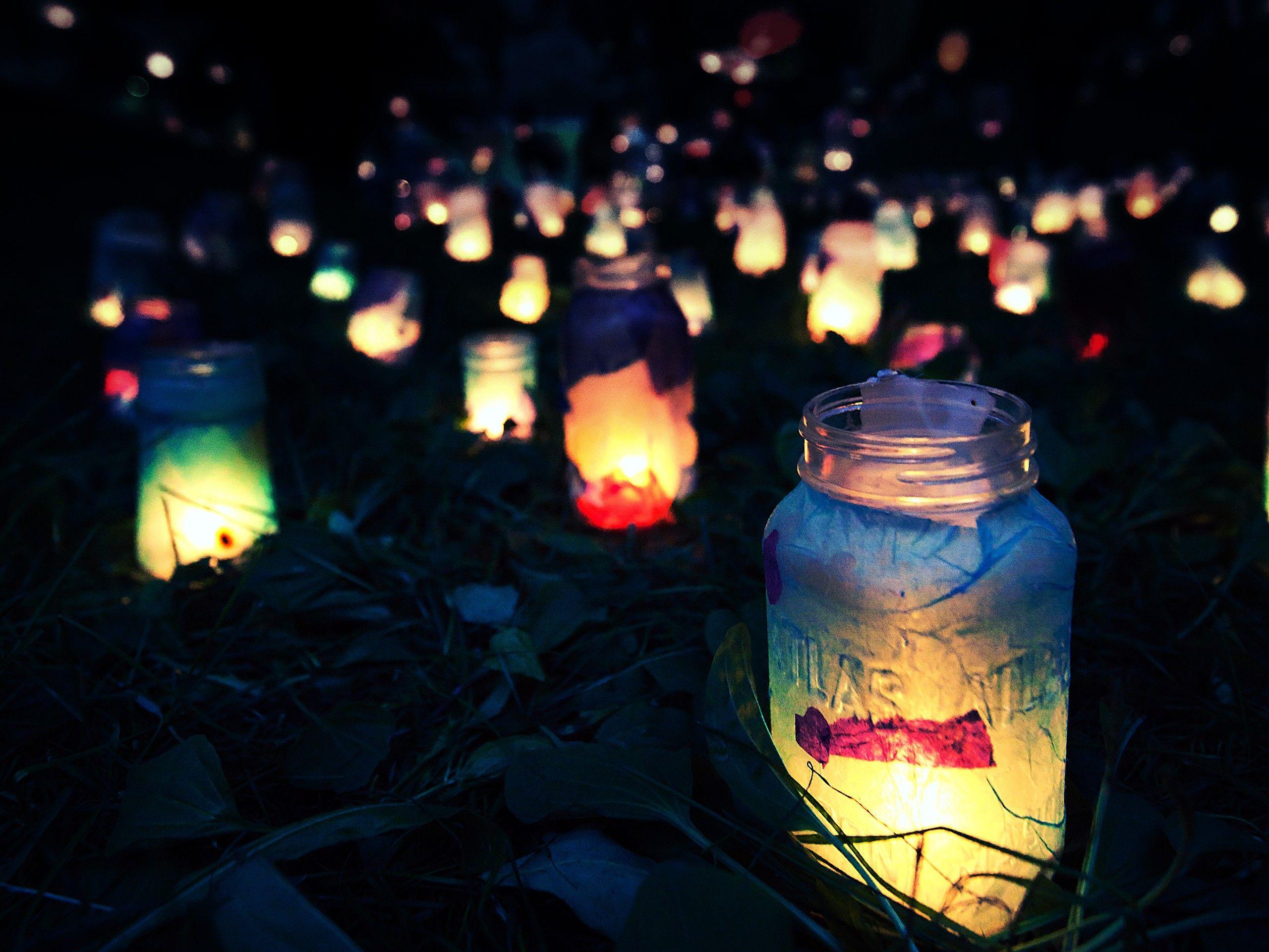 2560x1920 Lanterns Lights Night