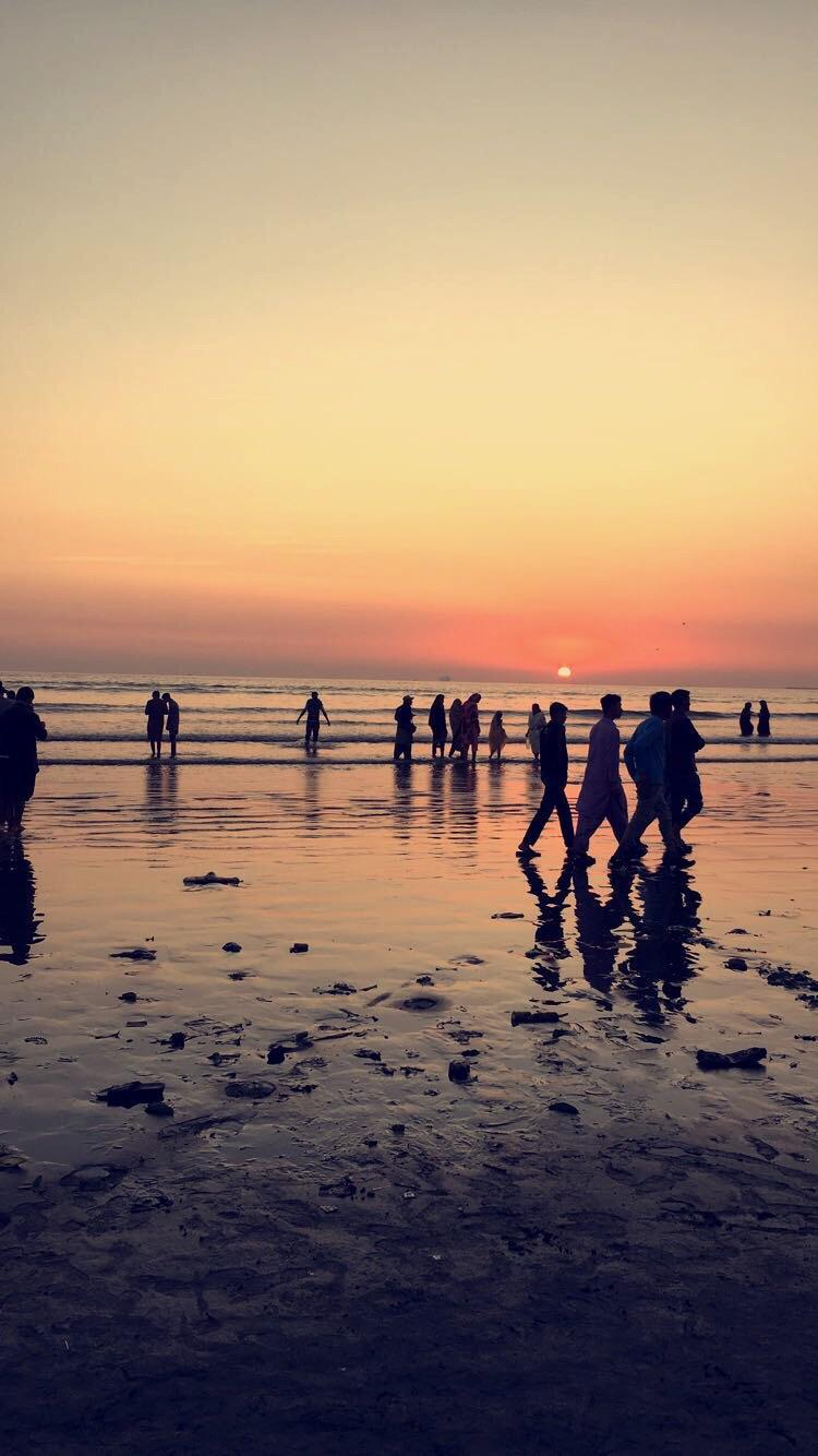 750x1334 Pakistan Karachi Beach Wallpaper. iPhone X Wallpaper X Wallpaper HD