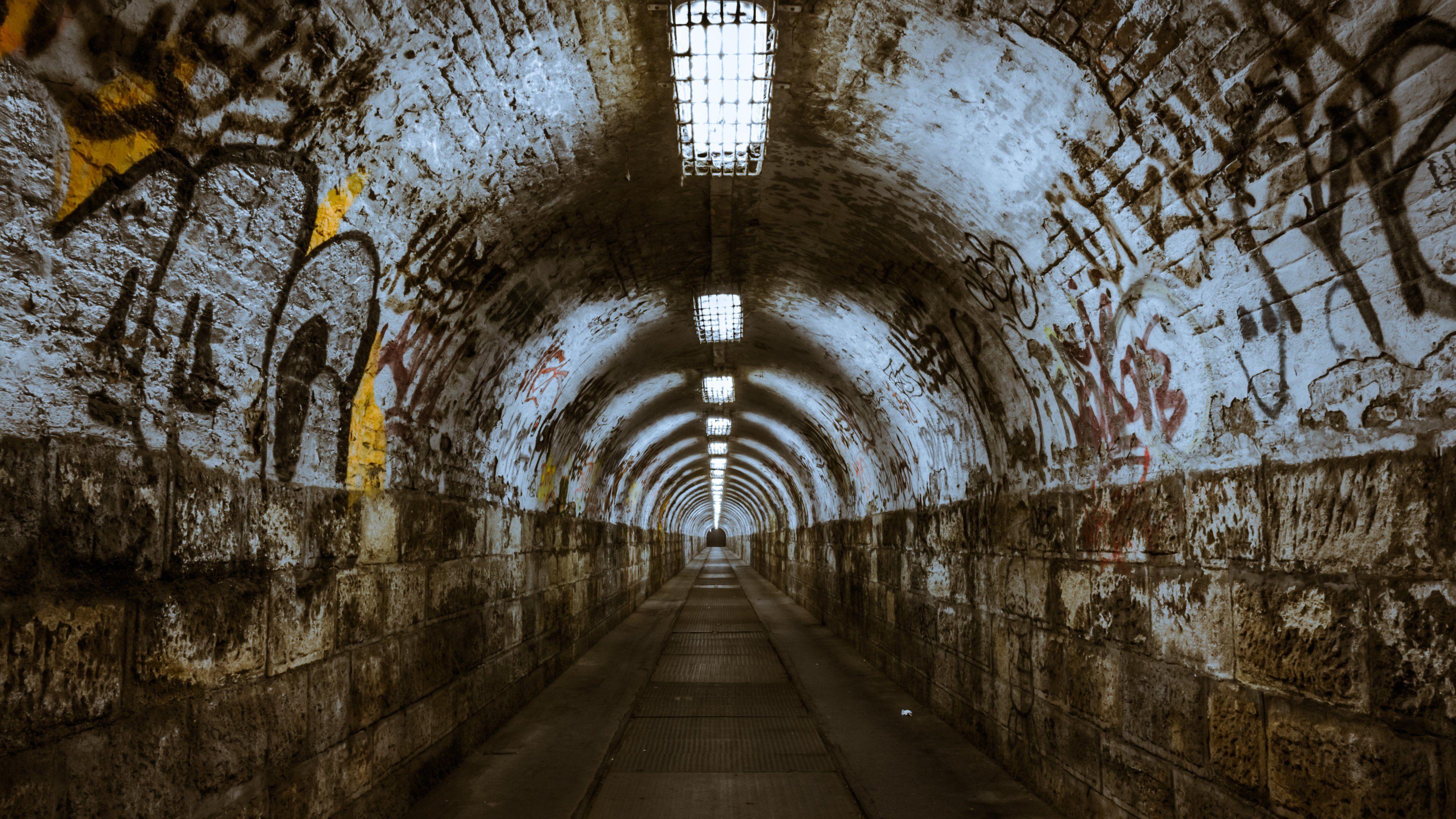 3840x2160 Budapest Graffiti Tunnel Wallpaper, Android & Desktop