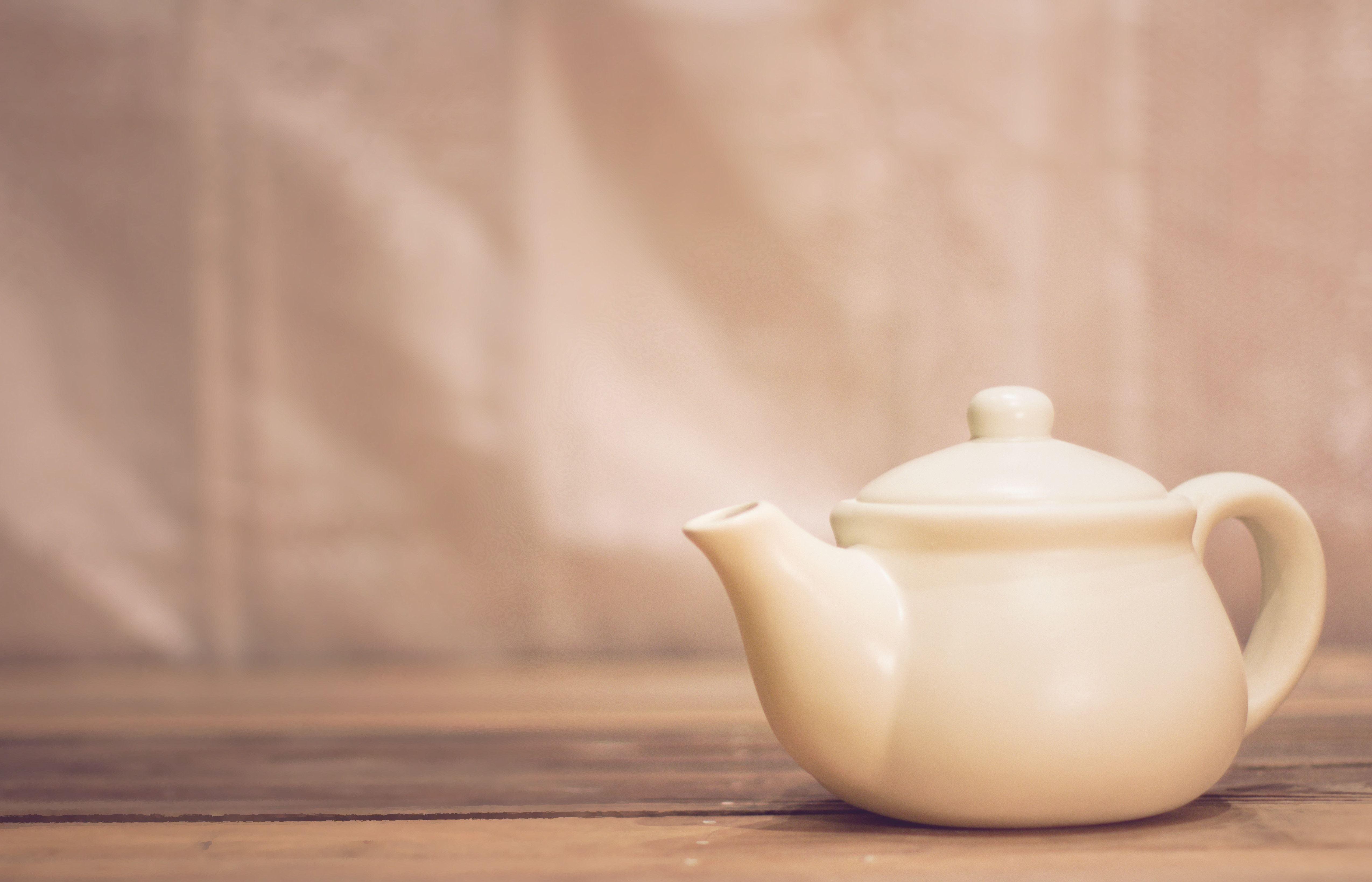 5098x3275 tilt shift lens photography of white ceramic tea pot free image