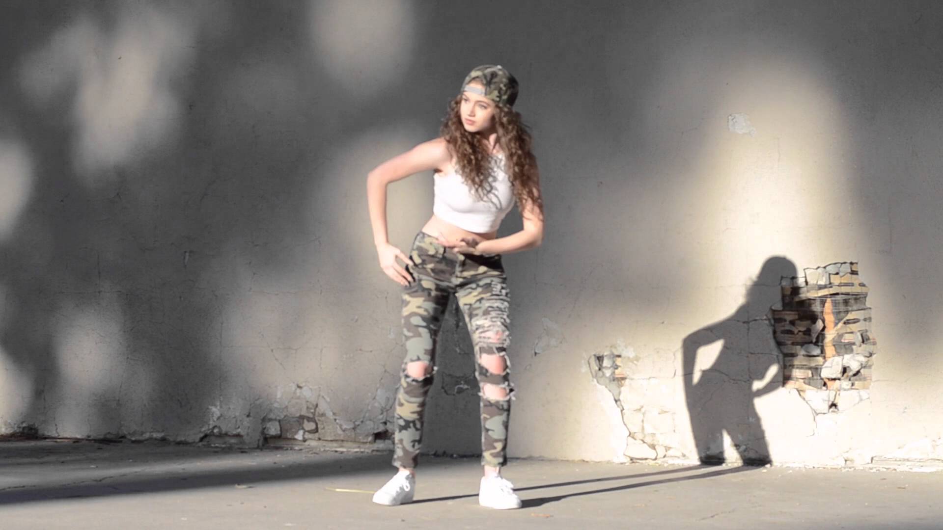 1920x1080 Dytto Wallpaper
