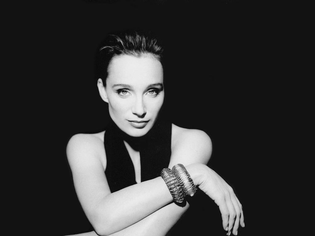 1024x768 Kristin Scott Thomas Wallpaper