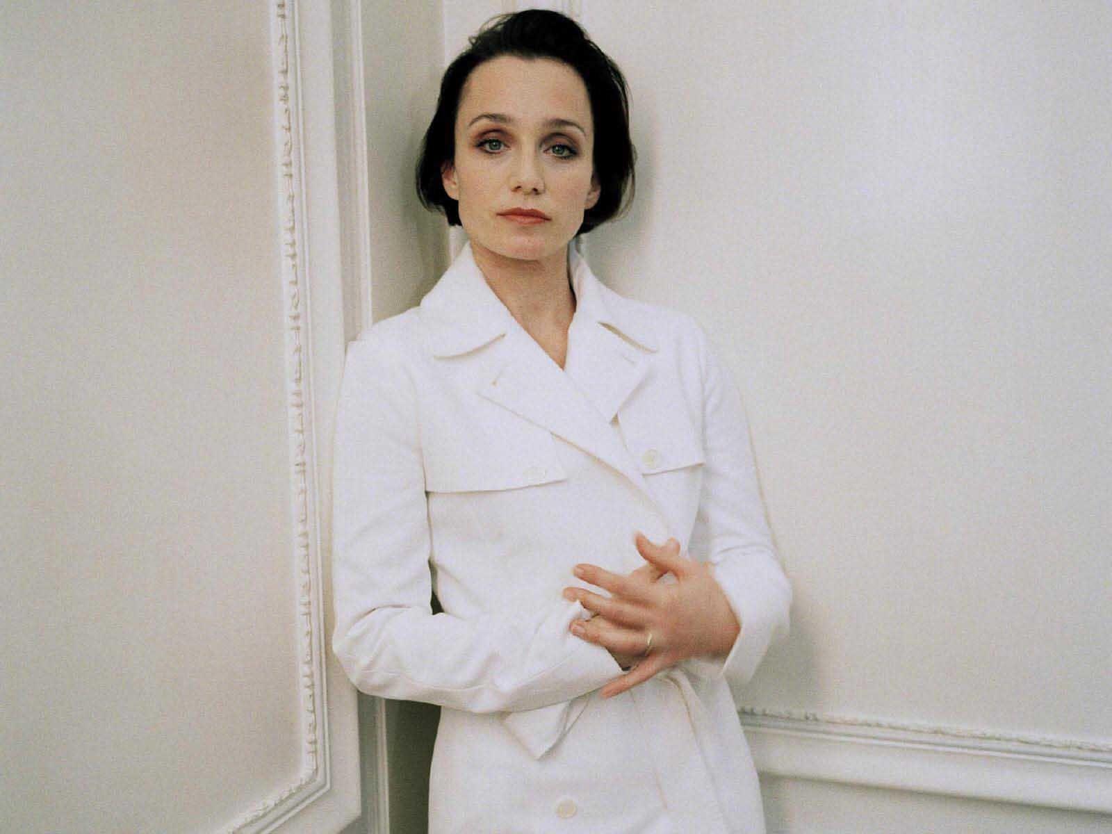 1600x1200 Kristin Scott Thomas Wallpaper. Kristin scott thomas, Scott thomas, Kristin