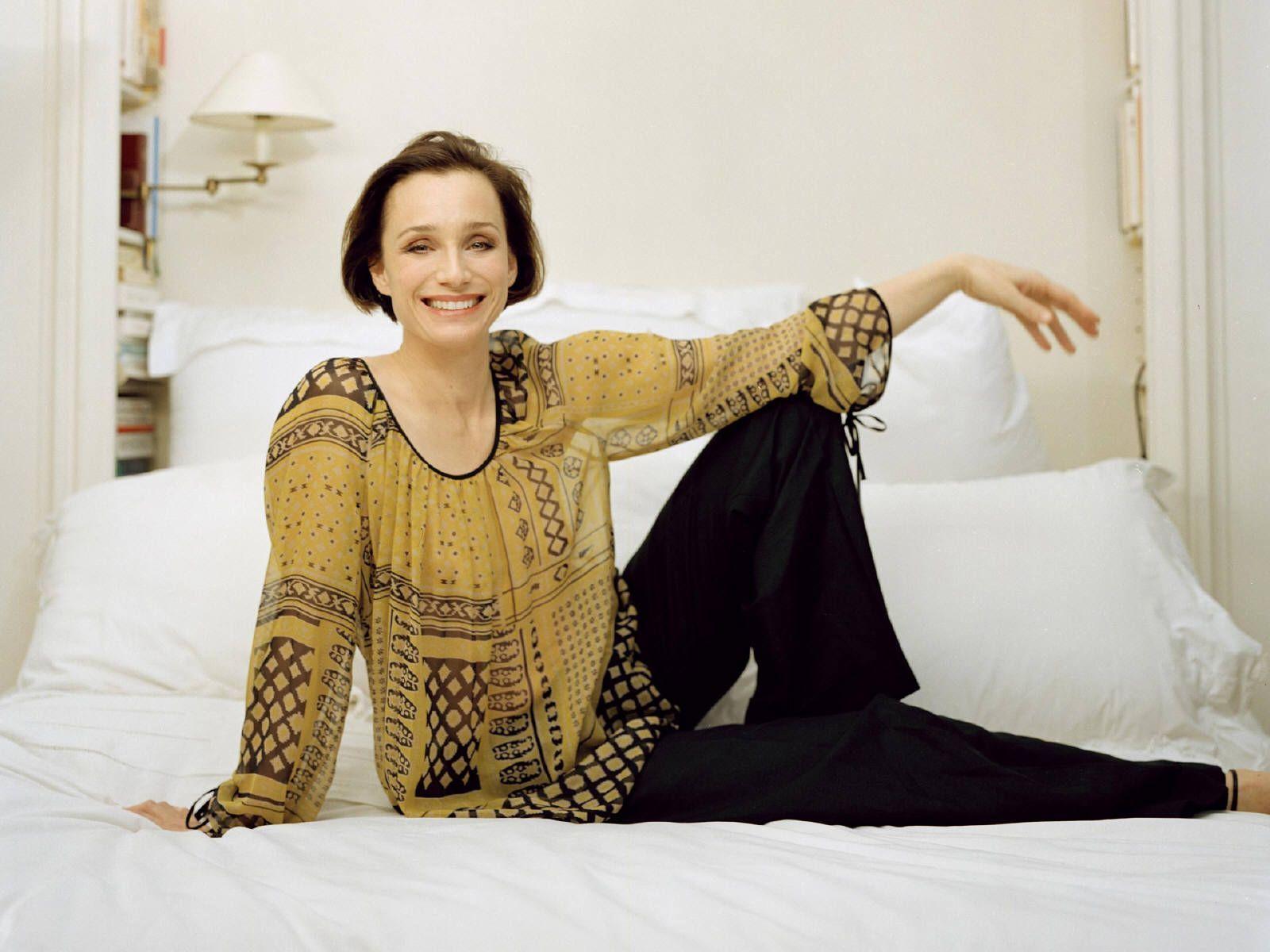 1600x1200 Kristin Scott Thomas Wallpaper