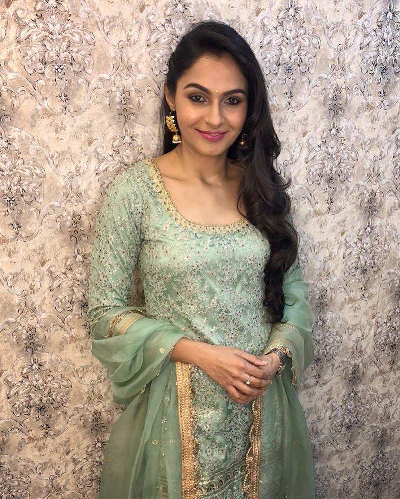 822x1024 Andrea Jeremiah latest stills. Actress Andrea jeremiah HD p