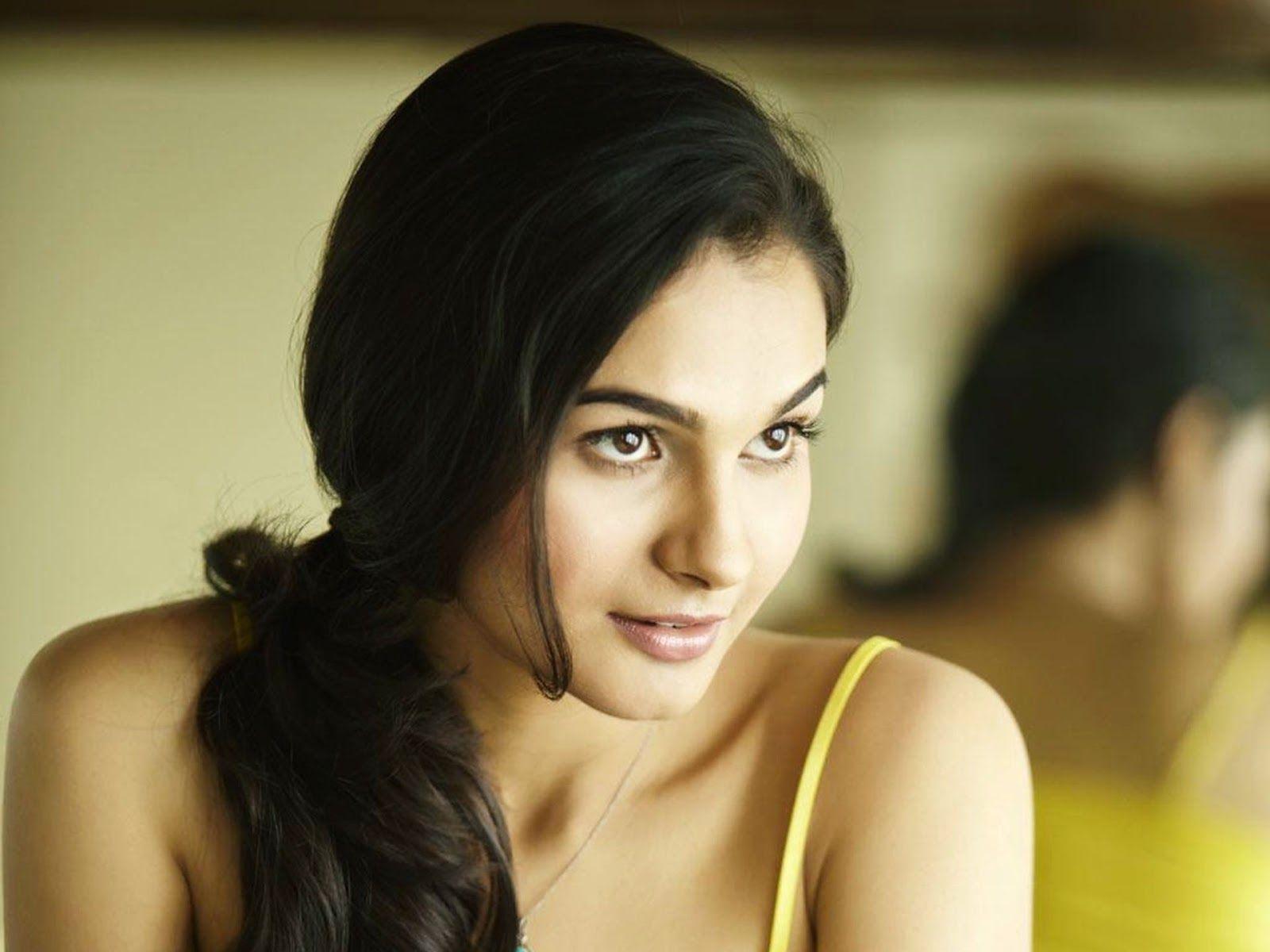 1600x1200 Download Free Latest HD Wallpaper of Andrea Jeremiah