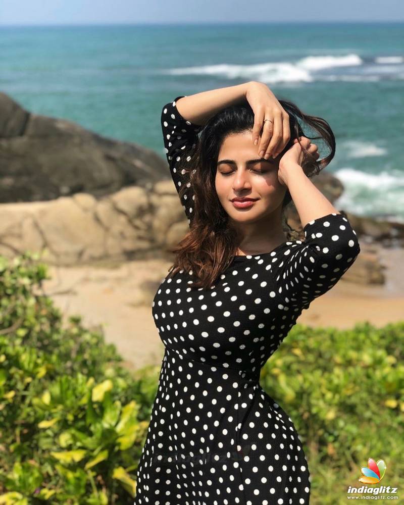800x1000 Iswarya Menon Photo Actress photo, image, gallery, stills and clips