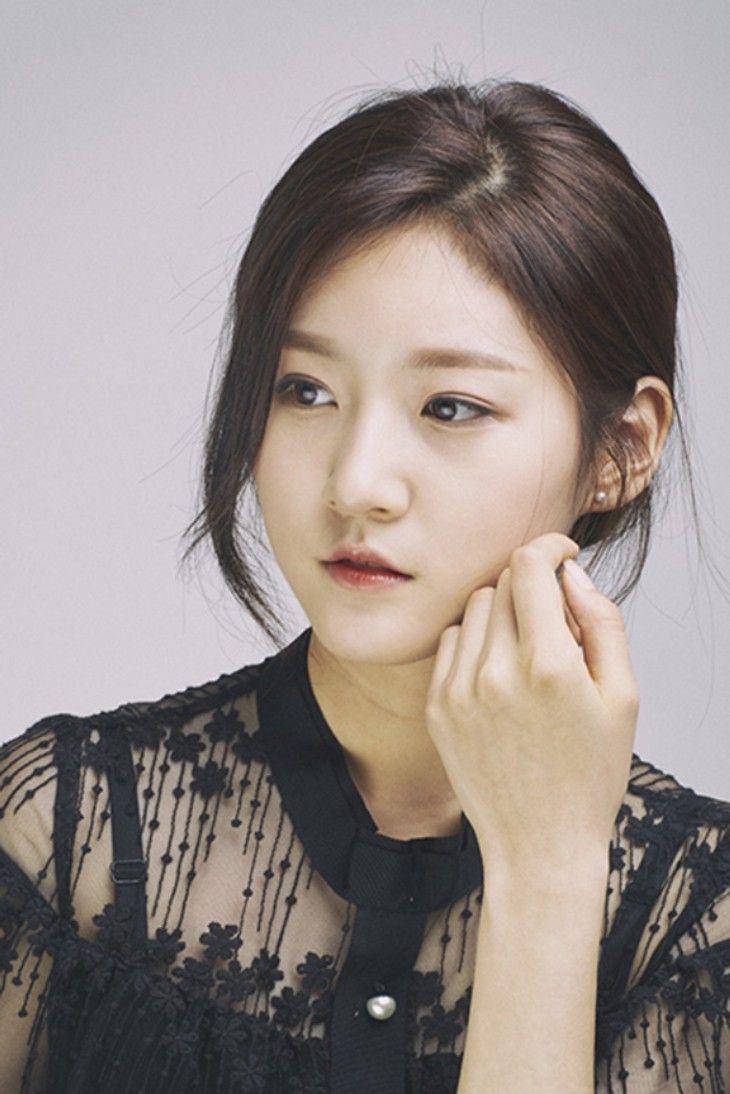 730x1094 Kim Sae Ron Wallpaper