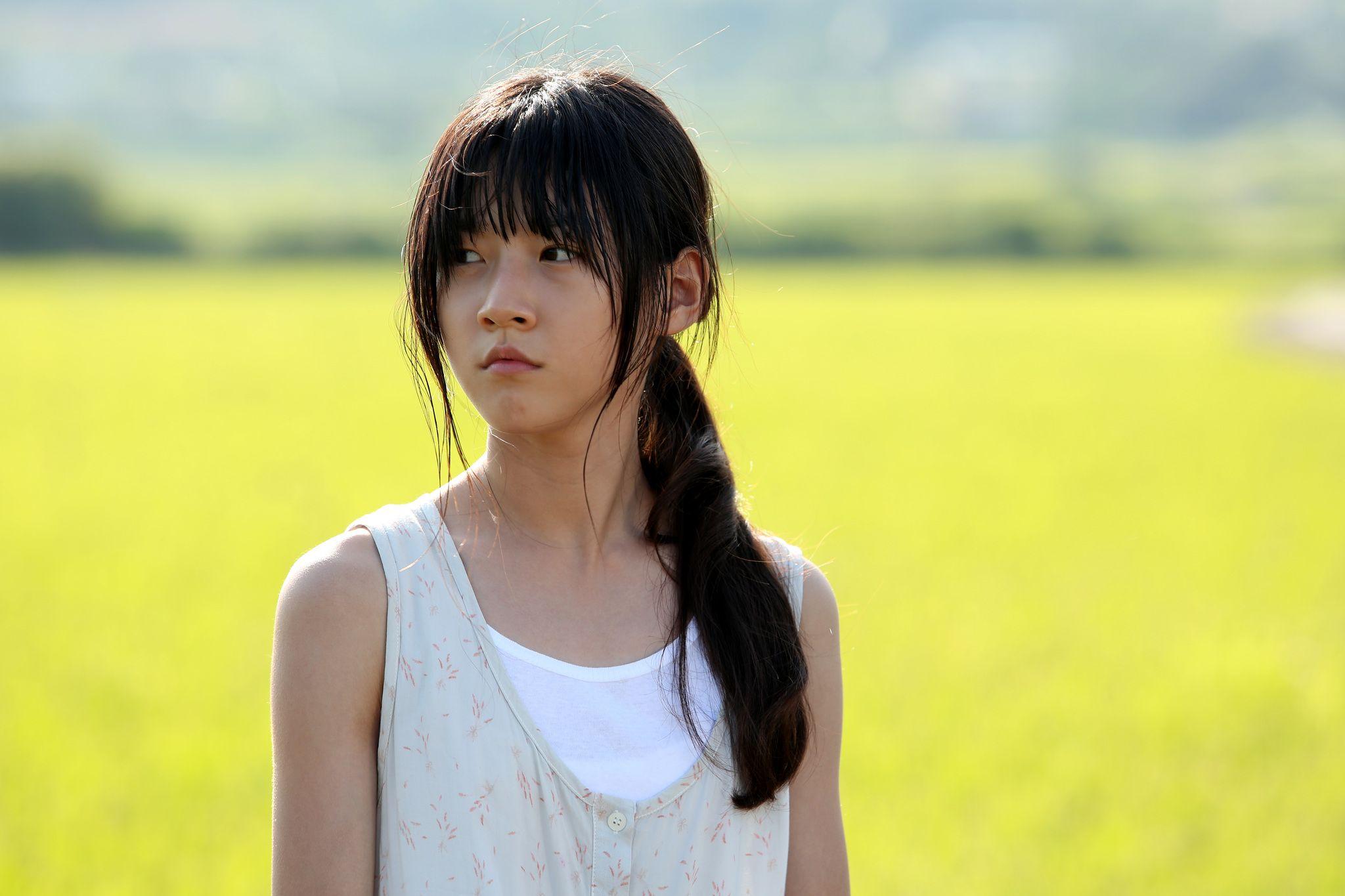 2048x1365 Sae Ron Kim: Movies, TV