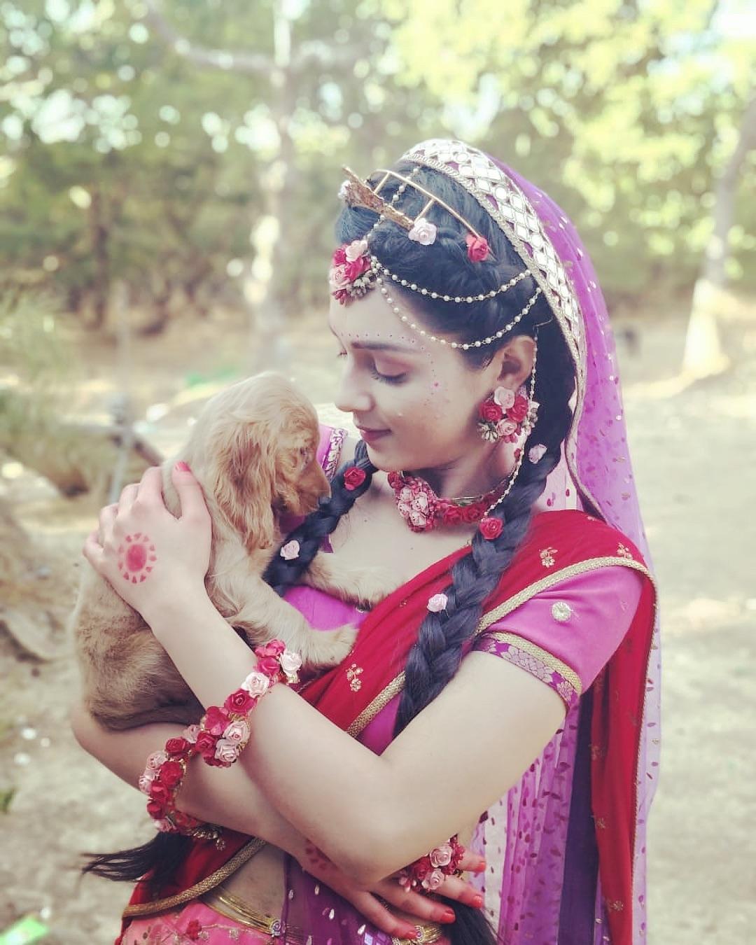 1080x1350 Mallika Singh Wallpaper