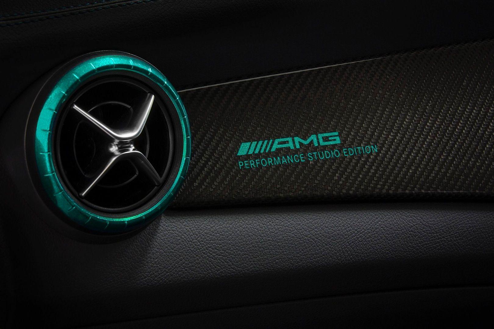 1620x1080 Mercedes AMG Logo Wallpaper